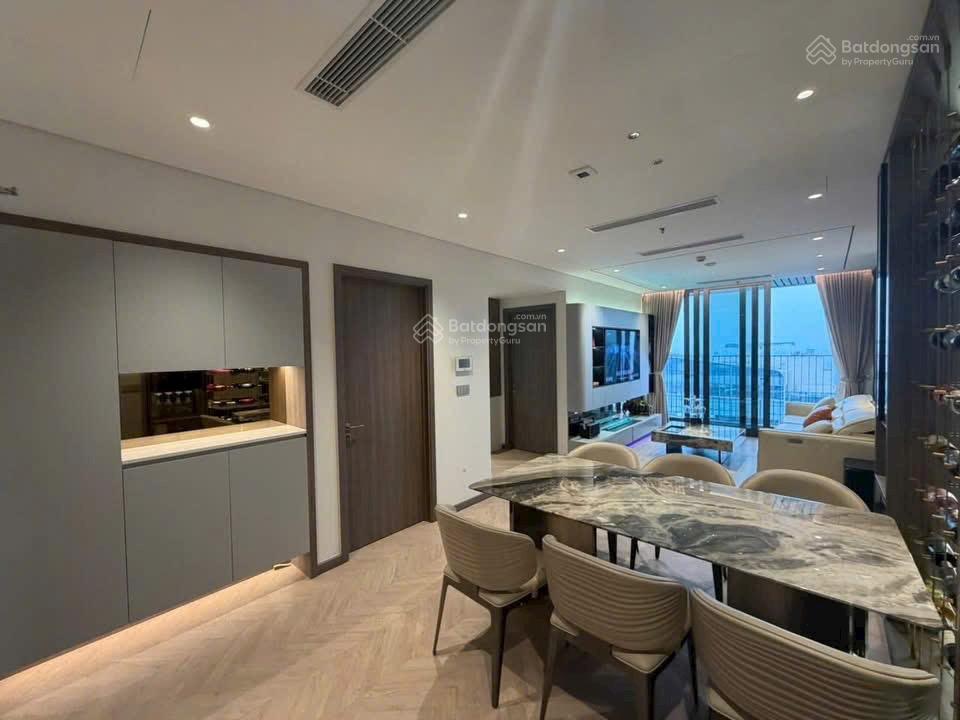 Chủ nhà cần bán nhanh CH2PN+1 Hướng Đông Nam view vườn hoa tầng cao. Giá bán 7 tỷ ctl