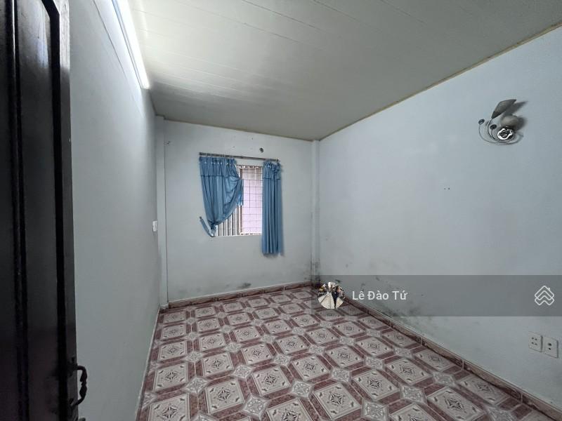 NHÀ KIỆT NHỰA TÔN ĐẢN CÁCH MT 30M THẤY ĐƯỜNG NHÀ KIỆT NHỰA TÔN ĐẢN CÁCH MT 30M THẤY ĐƯỜNG