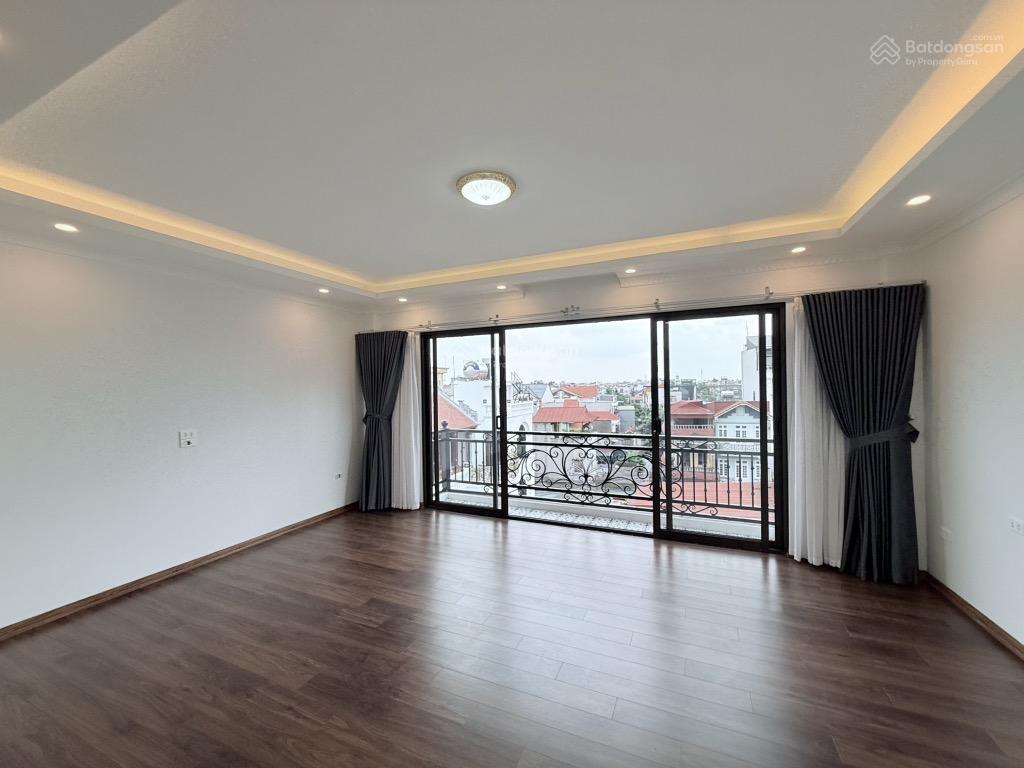 ĐẸP - RẺ - SANG TRỌNG - NHÀ PHƯỜNG PHÚC LỢI, LONG BIÊN - HƯỚNG ĐÔNG NAM - GARA 3 Ô TÔ