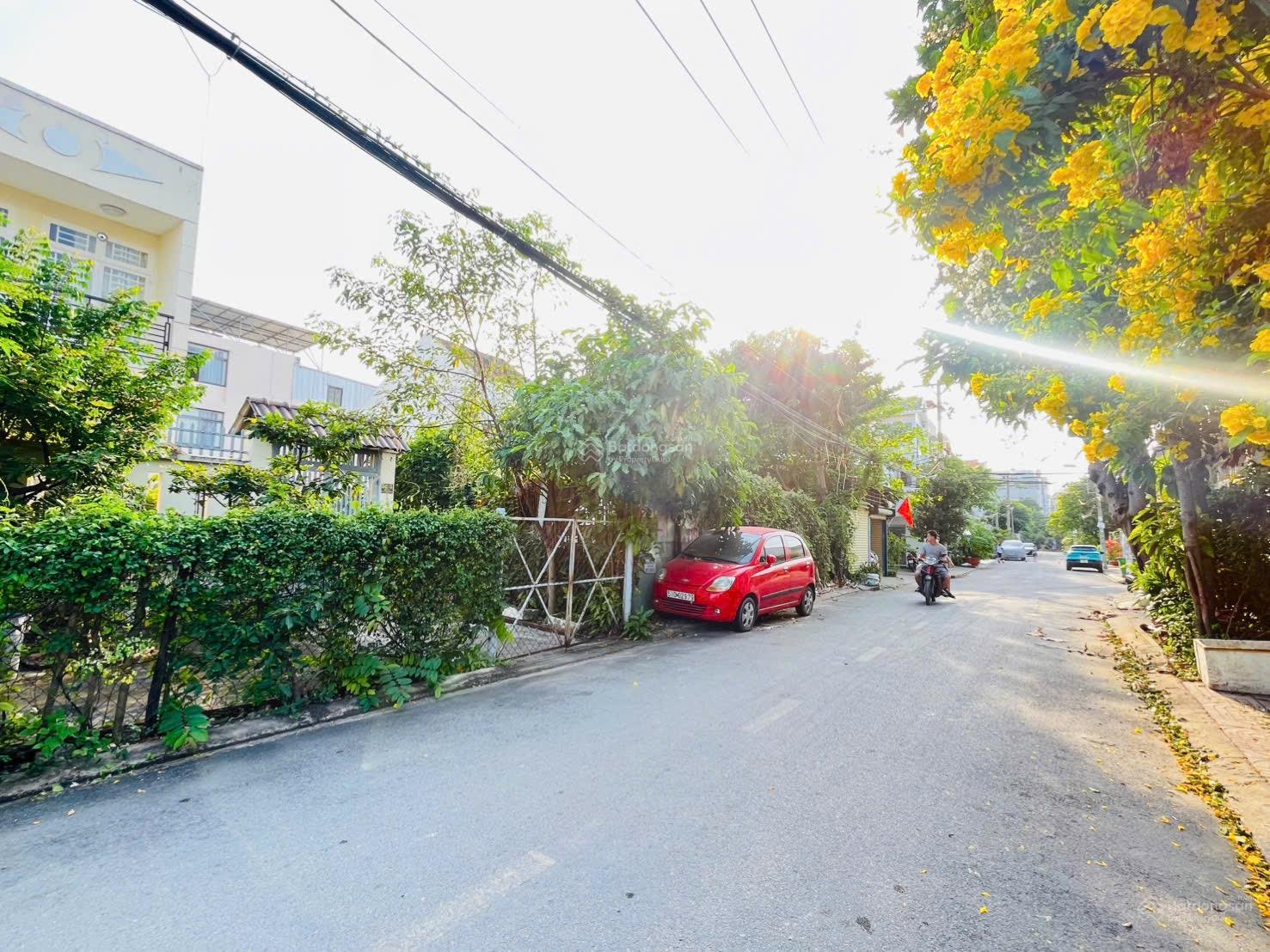 Bán lô đất mặt tiền 144m2 (6x24m) sau lưng GigaMall, Đường 20, Phạm Văn Đồng - nhỉnh 13tỷ