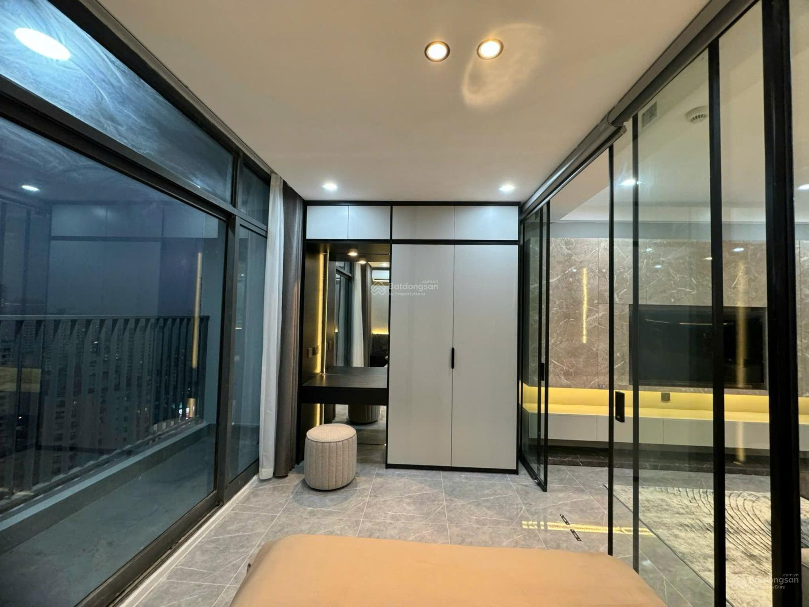 Bán căn 3 Phòng Ngủ giá 9,3 tỷ, Full nội thất đẹp ở ngay, Discovery Complex, 0982 281 ***4