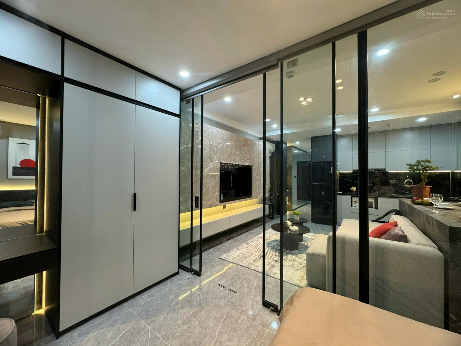 Bán căn 3 Phòng Ngủ giá 9,3 tỷ, Full nội thất đẹp ở ngay, Discovery Complex, 0982 281 ***4