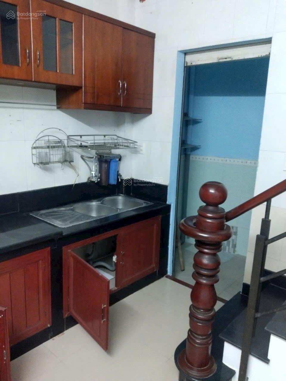 Nhà lầu 3 phòng ngủ. Gần mặt tiền đường 11 Tam Bình. Gần vòng xoay Gò Dưa. Siêu thị CoopMart