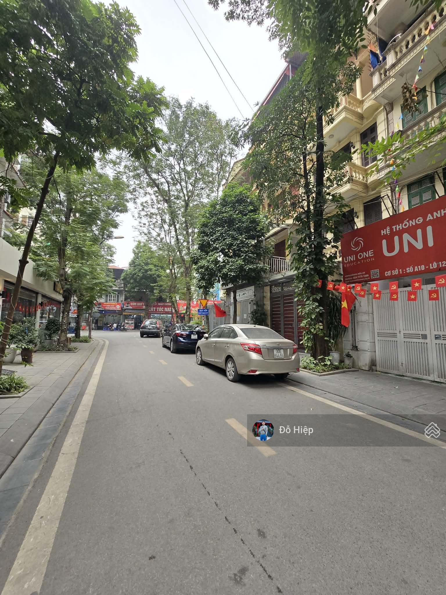 Hiếm! Nhà KĐT Định Công 93m², 5 tầng, ô tô tránh, giá 41.8 tỷ