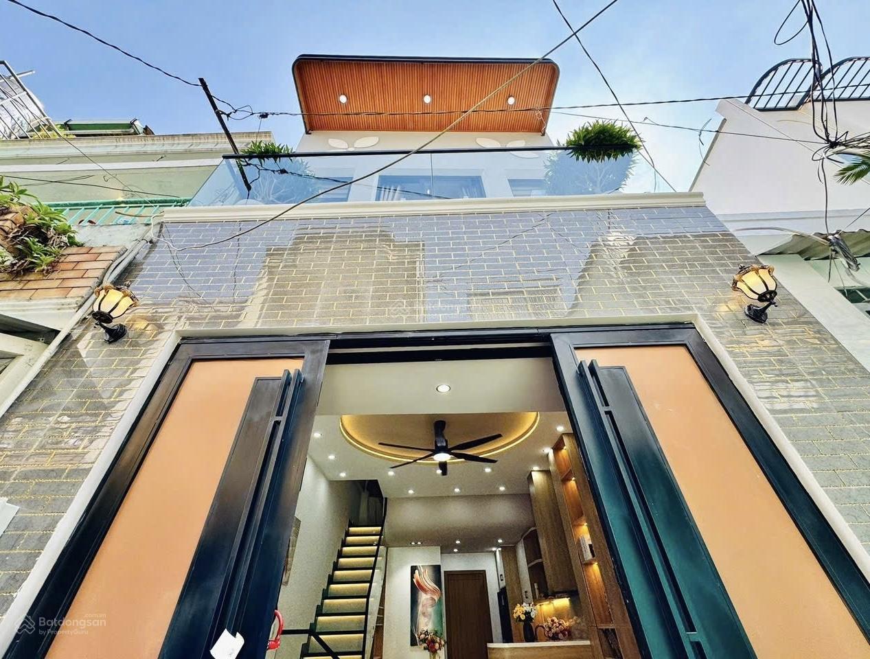 Nhà nhìn là mê - ô tô đậu sát nhà - 3 phòng ngủ - đường Phạm Văn Chiêu - full nội thất