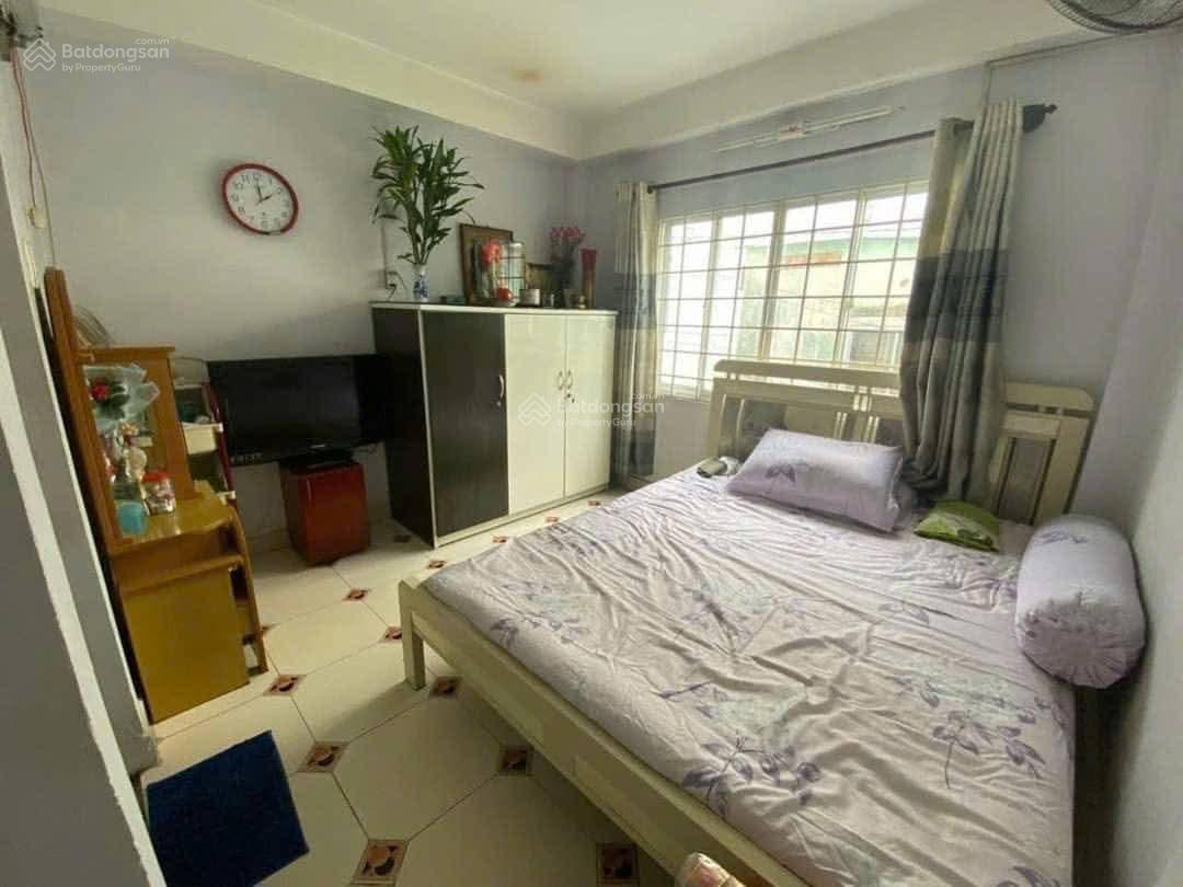 Gần Hàng Xanh, CHDV Bùi Đình Tuý, 114m2, 10PN - hẻm ô tô - nhỉnh 10 tỷ Gần Hàng Xanh, CHDV Bùi Đình Tuý, 114m2, 10PN - hẻm ô tô - nhỉnh 10 tỷ