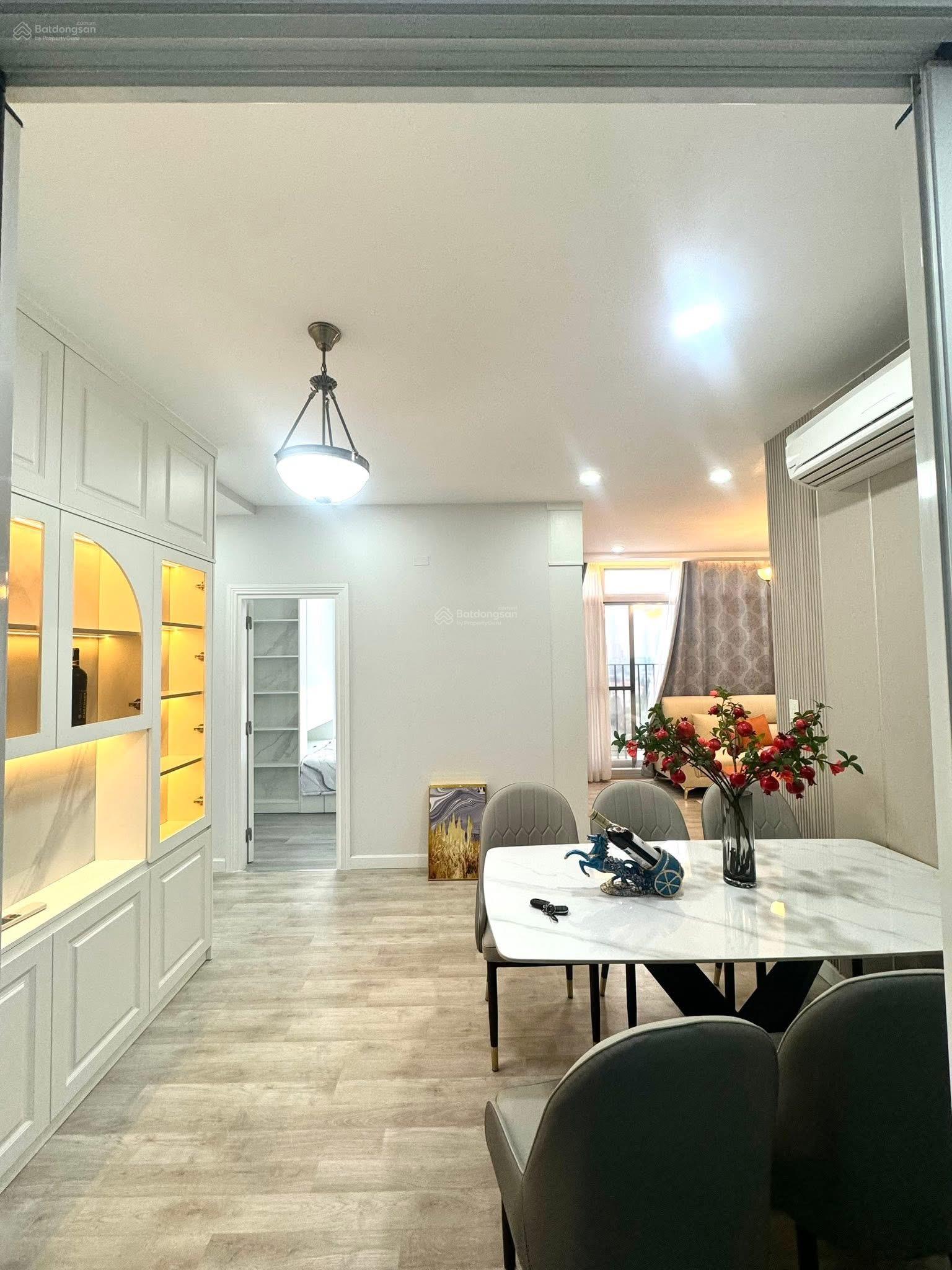 Bán căn hộ starhii Tân Phú Q7- Đối diện trường Đinh Thiện Lý-Shr-có ô xe- Dt 95m2- Giá 9.8 tỷ