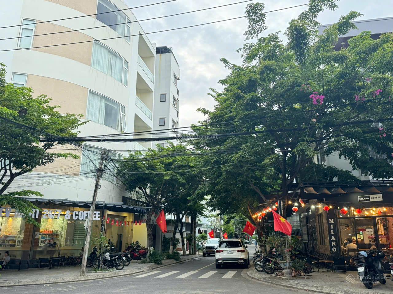 Bán nhà 2 tầng đường Hoài Thanh, DT 80m2, đường 7,5m, giá 11,x tỷ