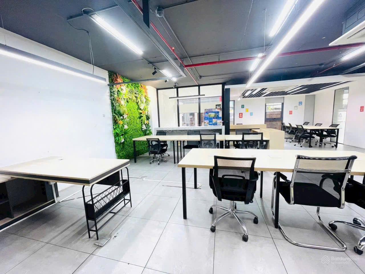 Tòa nhà MT Điện Biên Phủ, Q. BT - DT 12x28m, DTS 3500m2 2 hầm 12 tầng - HĐT 1.4 tỷ/th - giá 360 tỷ