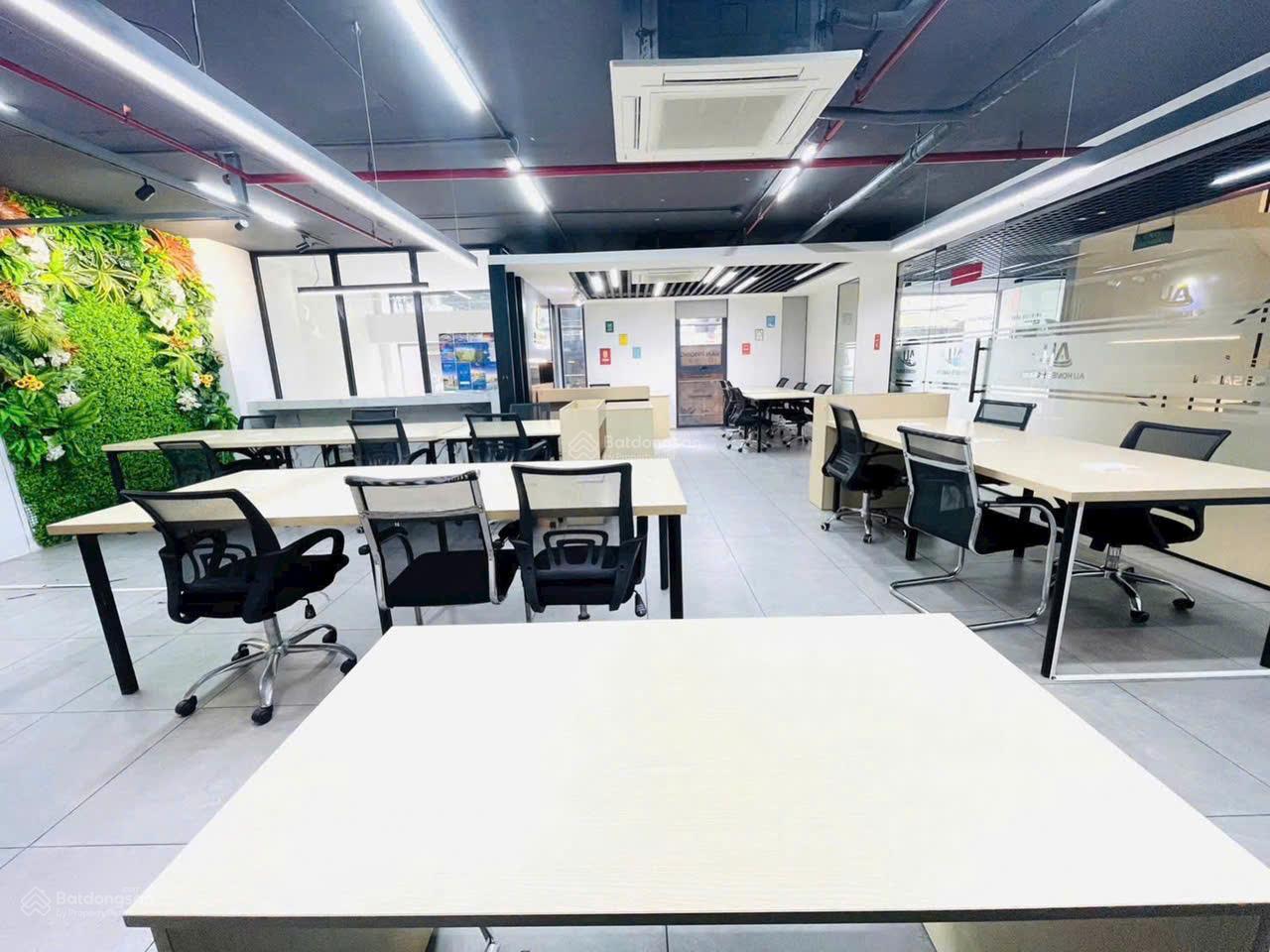 Tòa nhà MT Điện Biên Phủ, Q. BT - DT 12x28m, DTS 3500m2 2 hầm 12 tầng - HĐT 1.4 tỷ/th - giá 360 tỷ