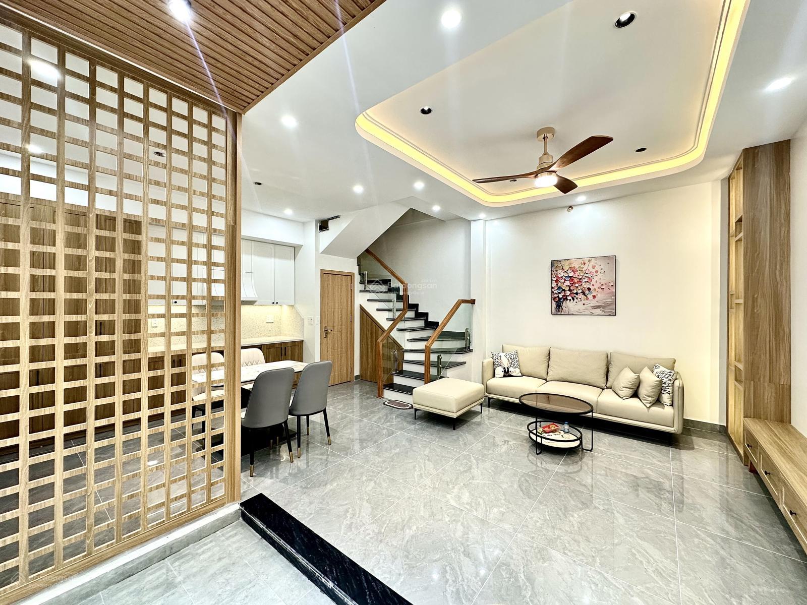 Nhà 4 tầng Trần Nguyên Hãn - Full nội thất, có phòng ngủ master, lô góc 2 mặt thoáng