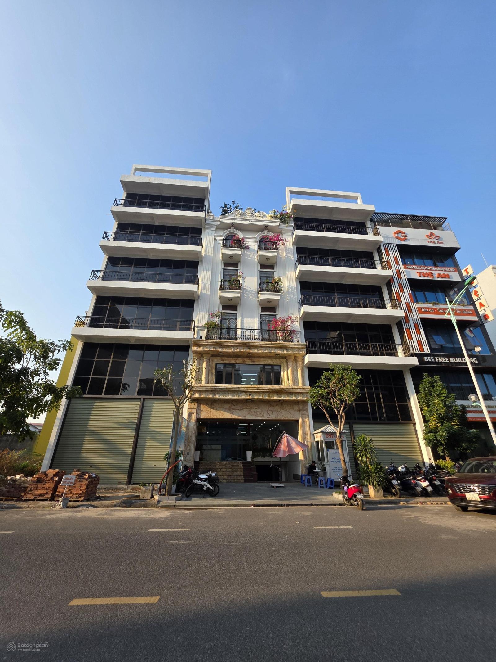 Bán nhà mặt đường Tô Hiệu gần ngã 4 Trại Lính, DT 111m2, ngang gần 6m, nhà cao tầng có thang máy