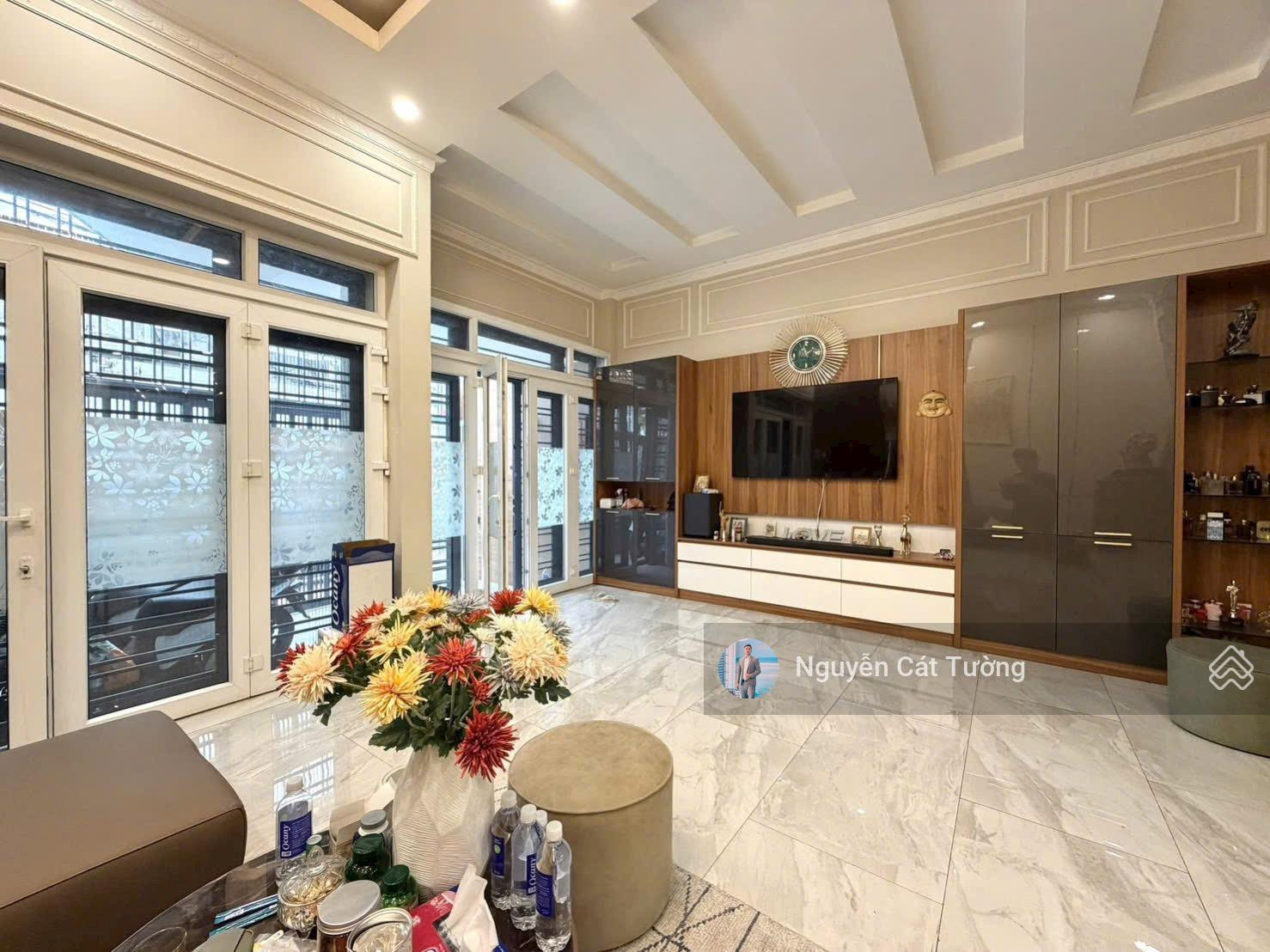 Bán nhà Võ Thị Sáu, 118m2 (6.4x18.4m) 4 tầng, full nội thất cao cấp đối diện CV Lê Văn Tám