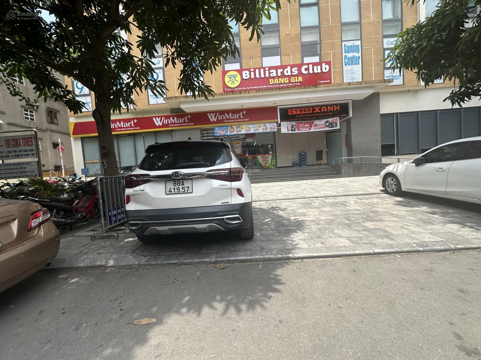 Bán nhà 3 tầng DT 202m2 - MT 8.8m - Vị trí đẹp ô tô vào nhà- phố Hàm Nghi- Nam Từ Liêm. Giá: 33.5tỷ