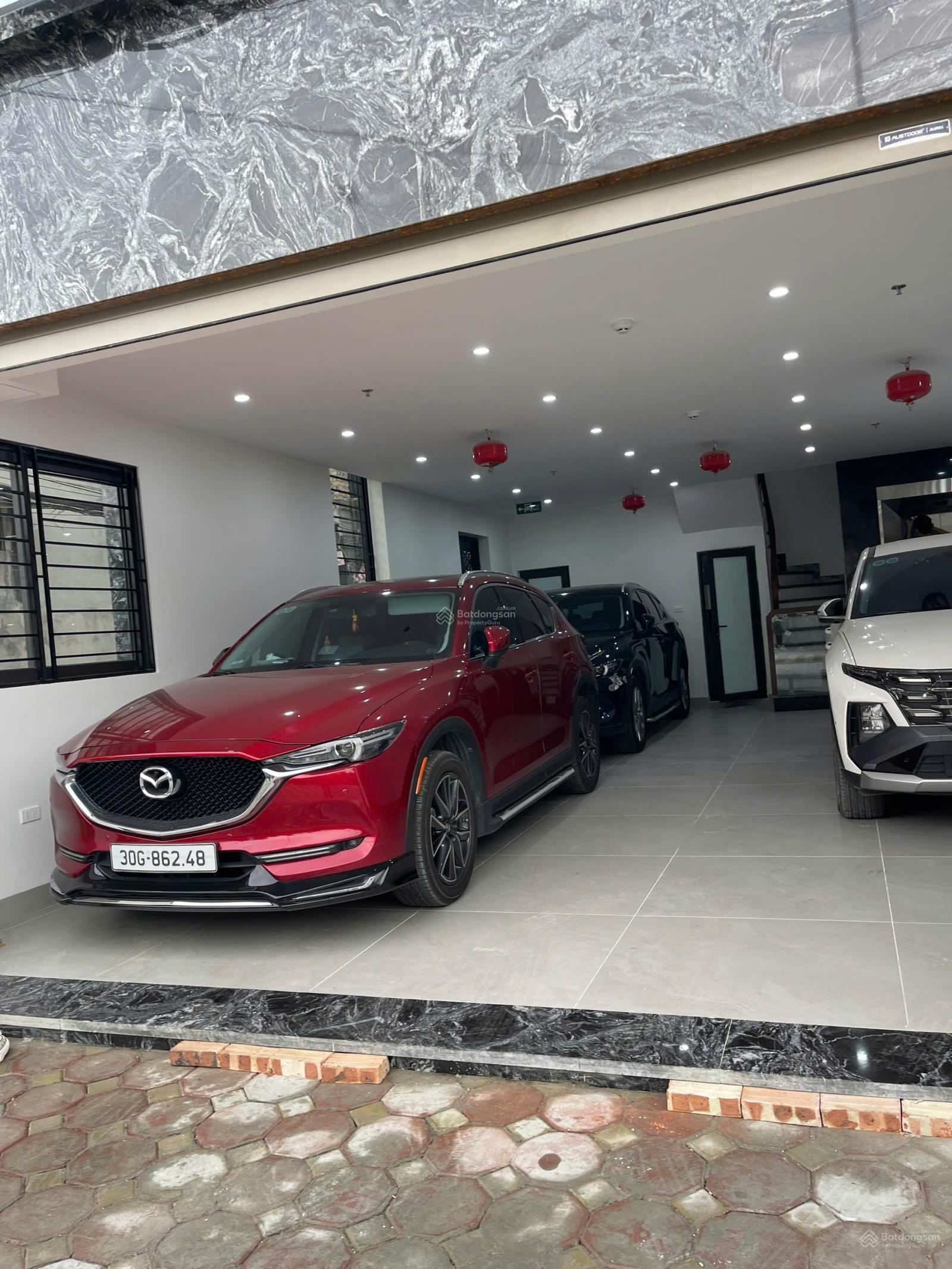 DUY NHẤT BÁN TÒA VĂN PHÒNG 8T LONG BIÊN. LÔ GÓC, THÔNG SÀN, KINH DOANH, MT KHỦNG. DT82m, MT6.5m.