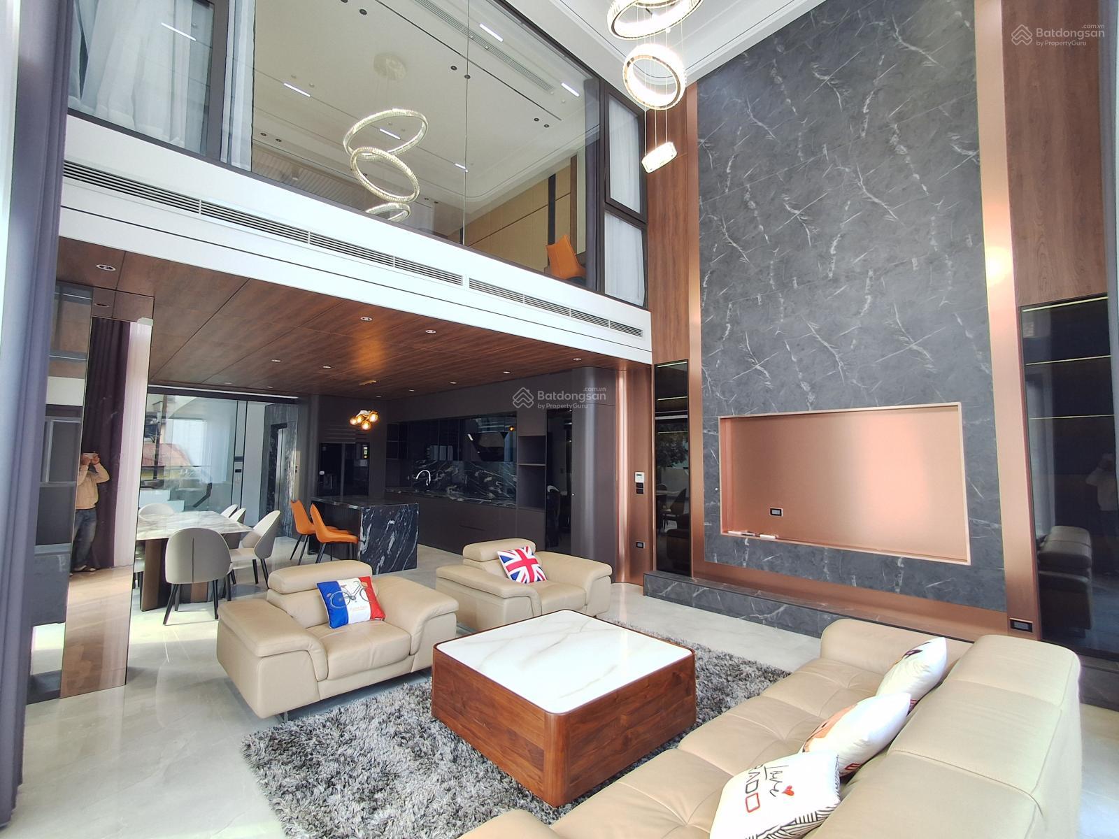 HÀNG HIẾM XUẤT HIỆN, BÁN CĂN VILLA TẠI KHU PHÂN LÔ HÀNG KHÔNG NGUYỄN SƠN, LONG BIÊN. DT145m, MT10m. HÀNG HIẾM XUẤT HIỆN, BÁN CĂN VILLA TẠI KHU PHÂN LÔ HÀNG KHÔNG NGUYỄN SƠN, LONG BIÊN. DT145m, MT10m.