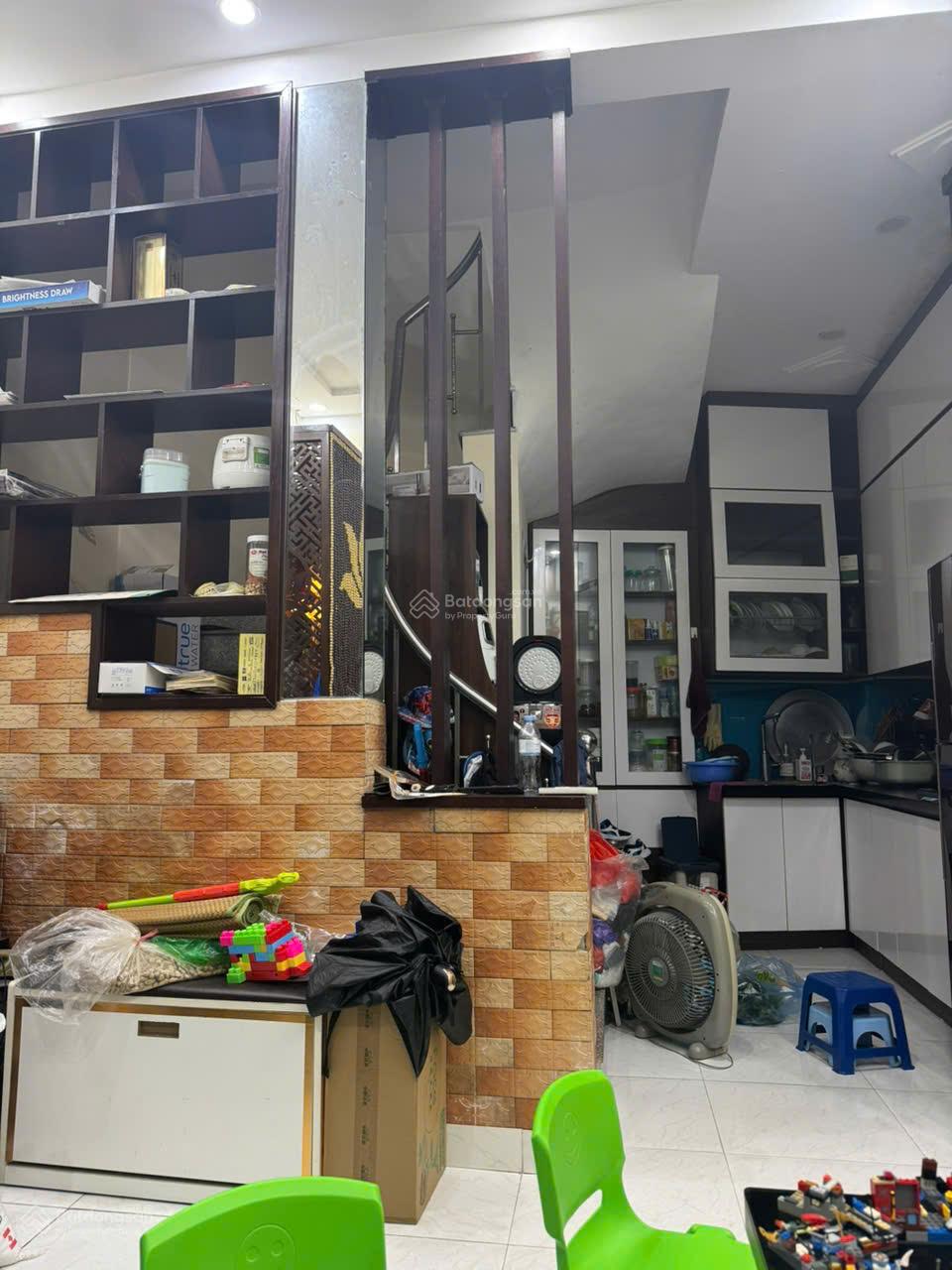 Chính chủ cần bán gấp nhà 29m xây 3 tầng ngõ 48 Nguyễn Khánh Toàn thông ra ngõ 225/7 Quan Hoa