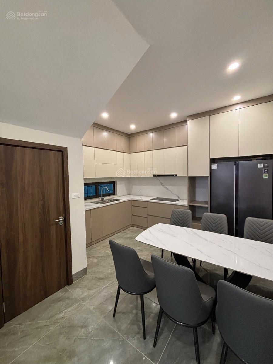 Ngõ thông rộng oto đỗ cửa 3 thoáng. Nhà đẹp long lanh NT xịn ở sướng. Dt 57m 5T mt4,7m giá 13,8tỷ