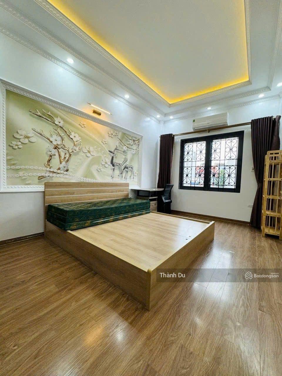 CHO THUÊ NHÀ NGUYÊN CĂN : FUll NỘI THẤT ,Ô TÔ VÀO NHÀ ,CÁCH 10 M Ô TÔ TRÁNH THẠCH BÀN , GIÁ 10 TR