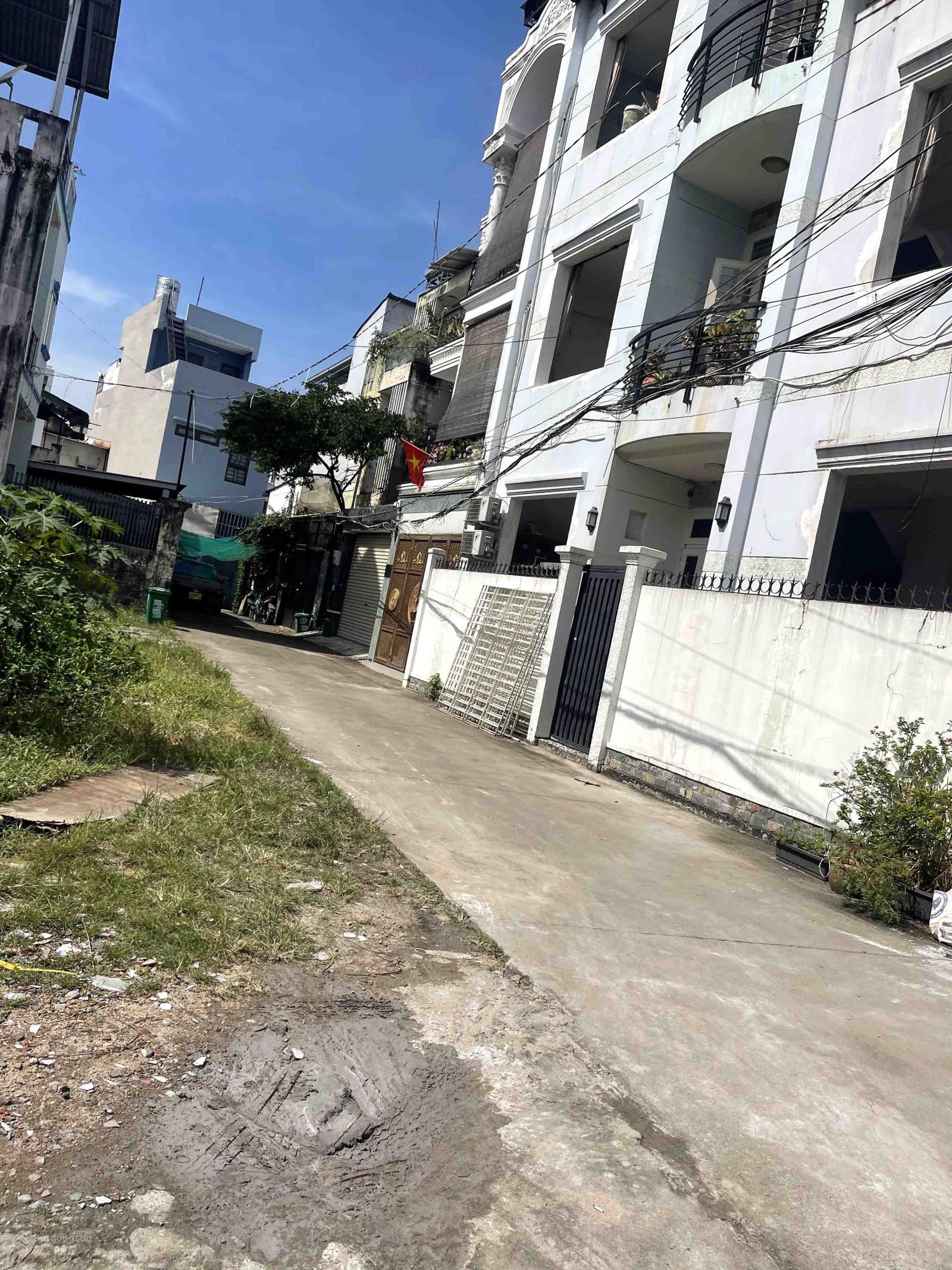 Ngộp Sâu Linh Tây  Đất Thổ Cư Hẻm Xe Hơi Sát Phạm Văn Đồng  72m² Chỉ 4.3 Tỷ Cực Hiếm