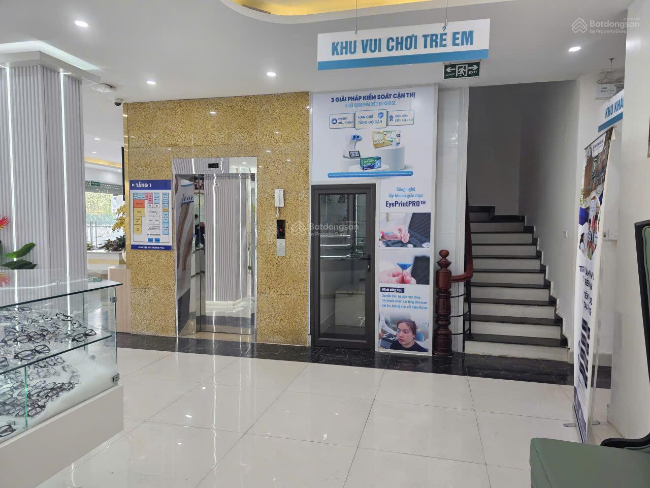 Cho thuê nhà 4 tầng mặt phố Liên Bảo, Vĩnh Phúc, 400m2, 800m2 sàn, giá tốt