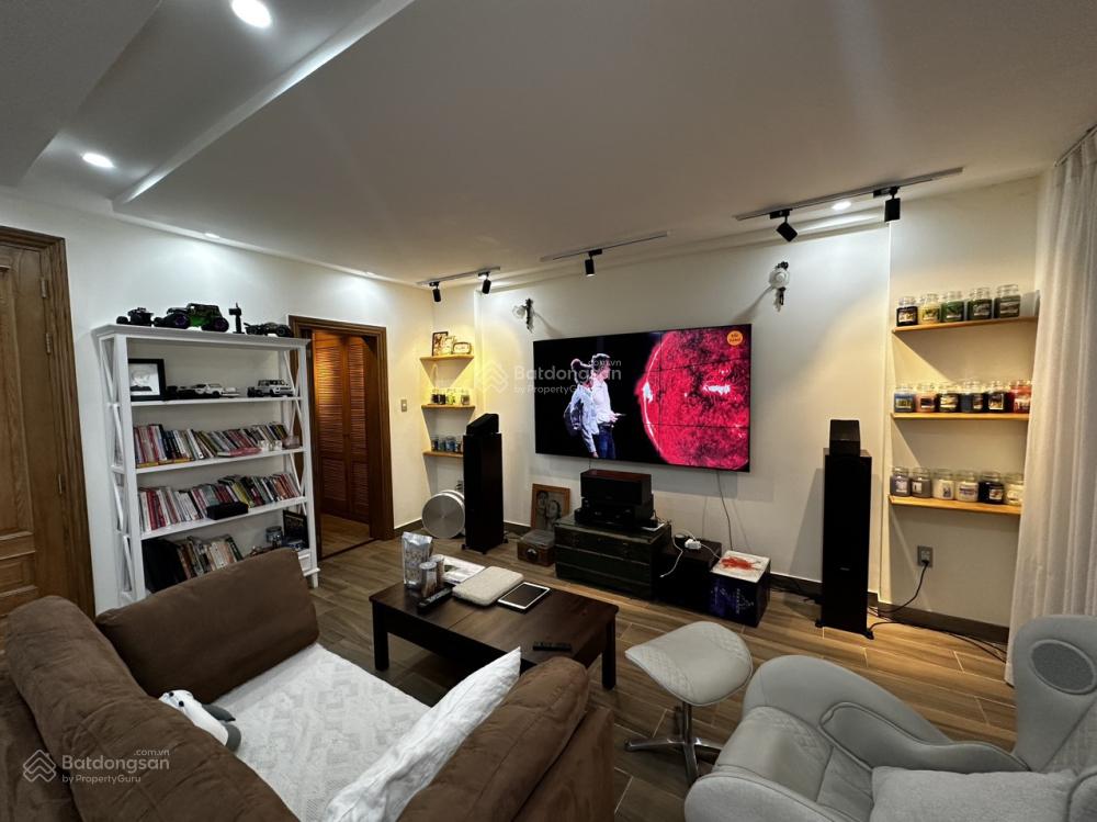 Siêu phẩm! BÁn nhà HXH Nguyễn Chí Thanh, P9, Quận 5 - 9x20m - 3 tầng. Giá: 32 tỷ