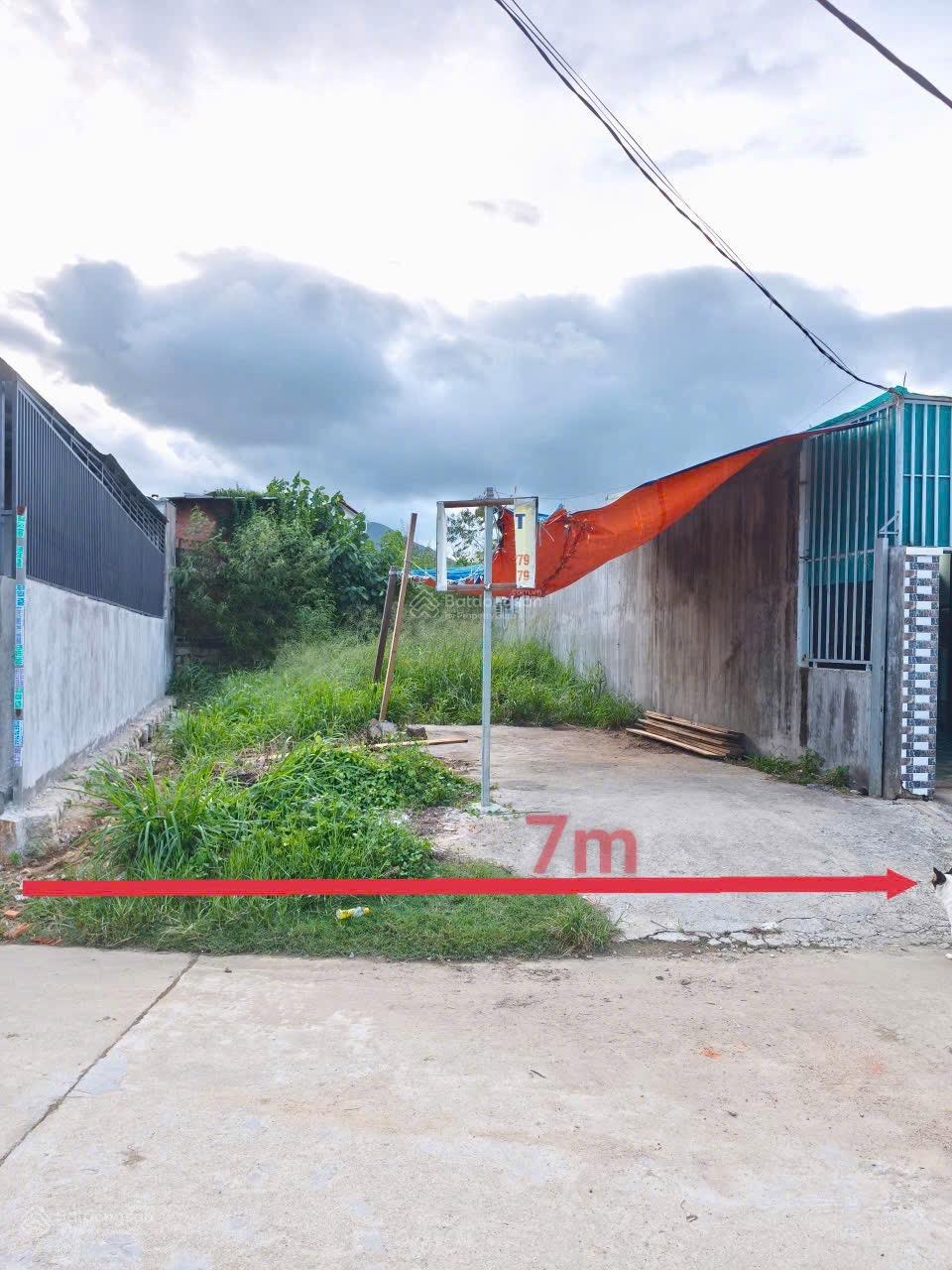 Bán đất hẻm Nguyễn Xiển Liên Thành - P Bắc Nha Trang 126,8m2 chỉ 1,2 tỷ