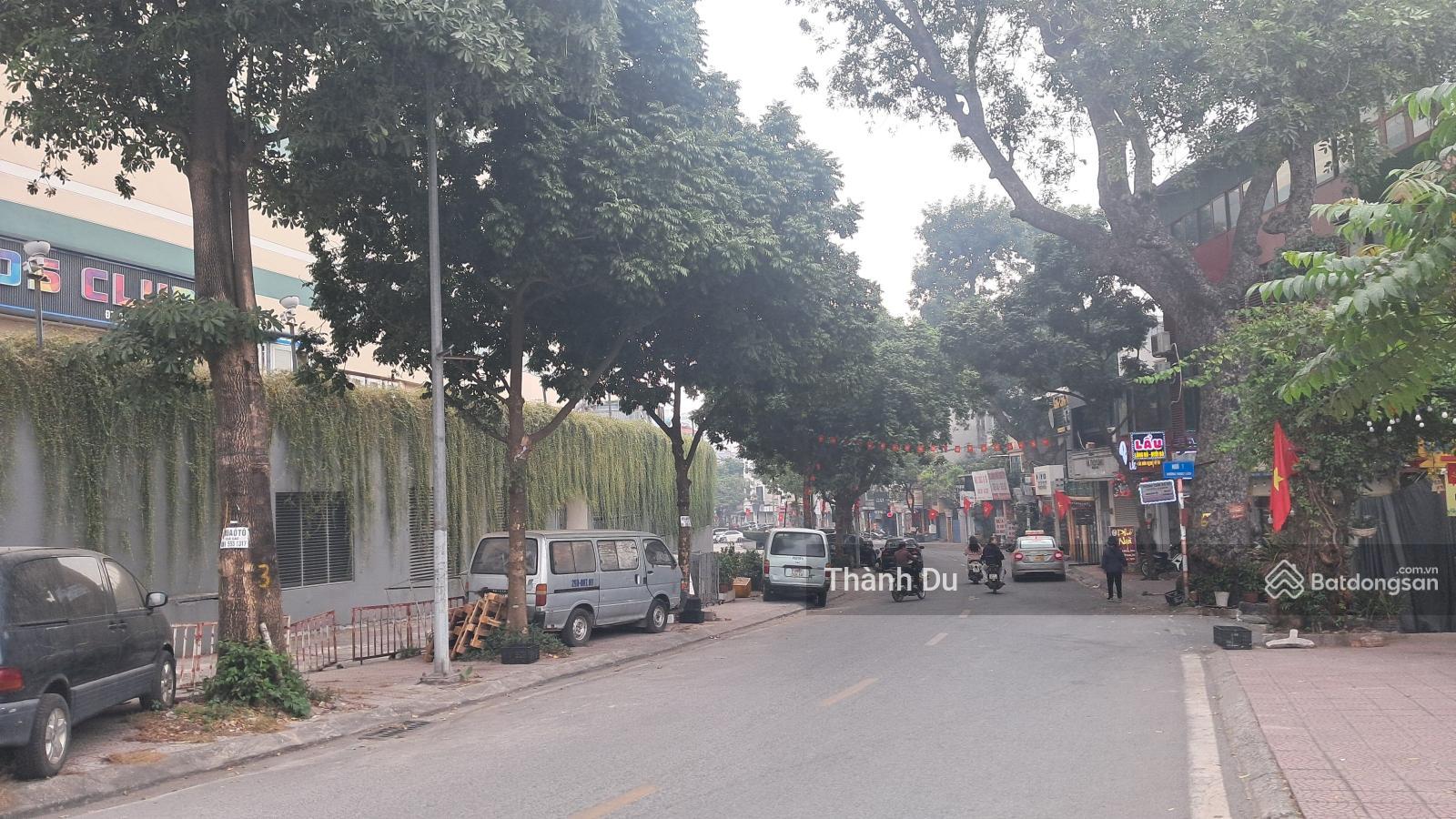 Cho thuê mặt bằng văn phòng Ngọc Lâm, Long Biên, 120m2 giá 12 triệu