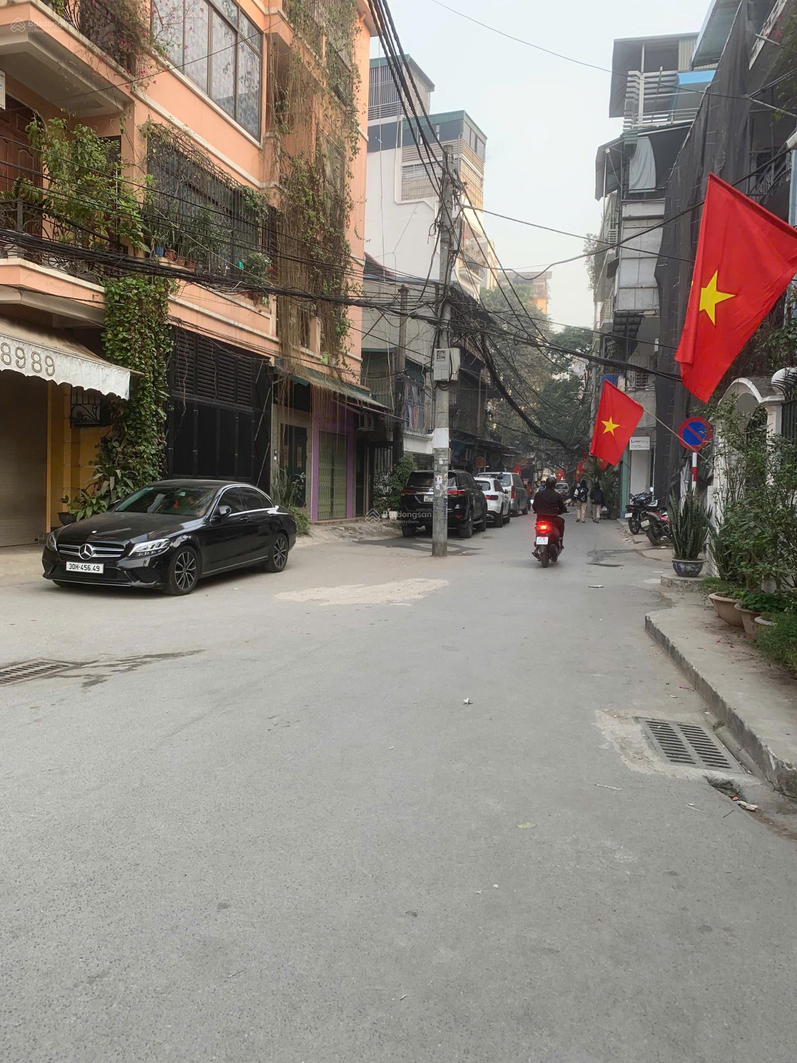 Cho thuê nhà riêng ngõ 5 Láng Hạ, DT 95m2 x 5T, MT 7m, nhà mới như ảnh, ngõ 2 ô tô, giá 35tr