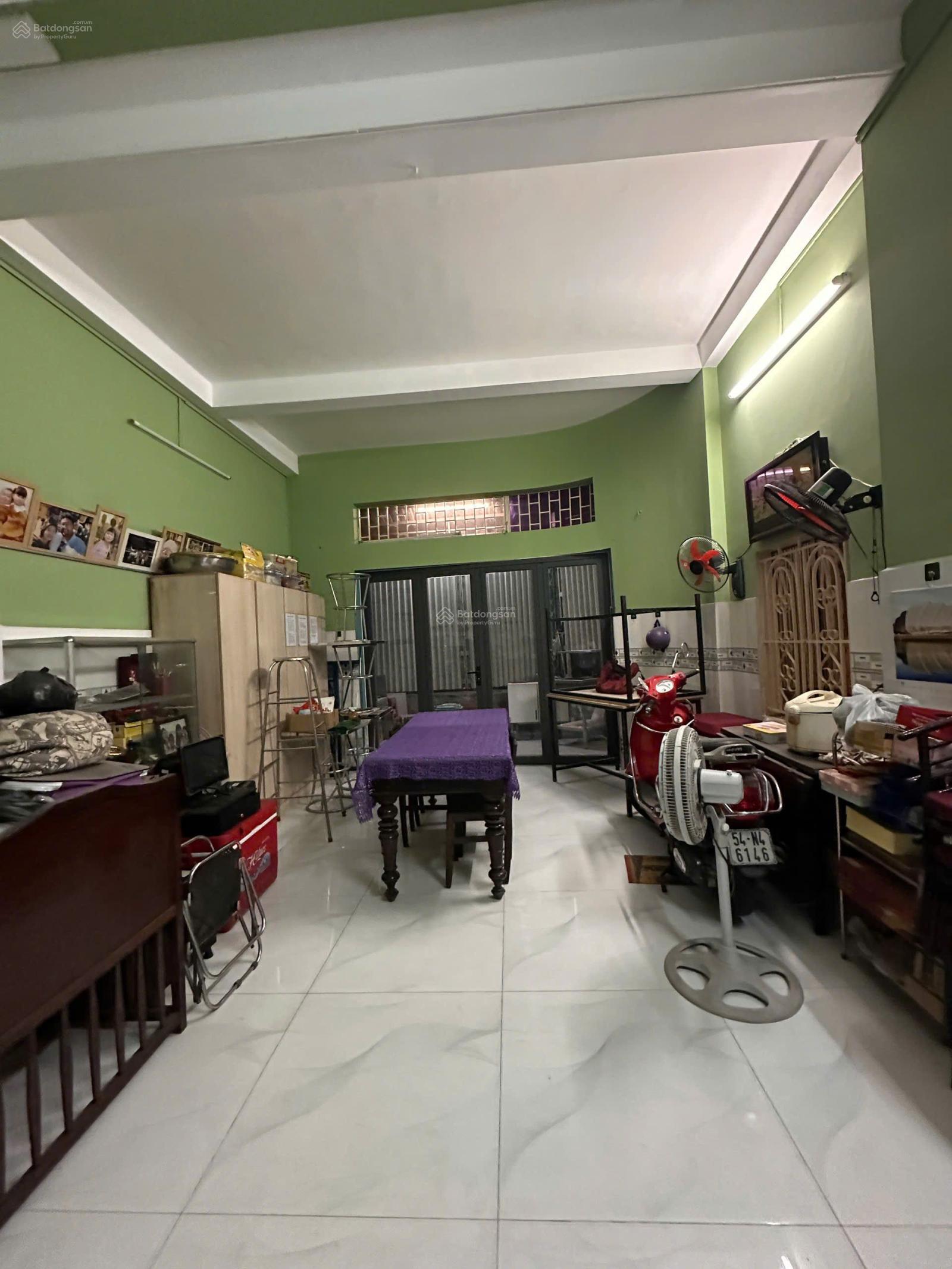 Cho thuê mặt tiền kinh doanh, showroom, vp hoặc mở siêu thị..
Vị trí góc 2 mặt tiền PAn Lạc, B.Tân