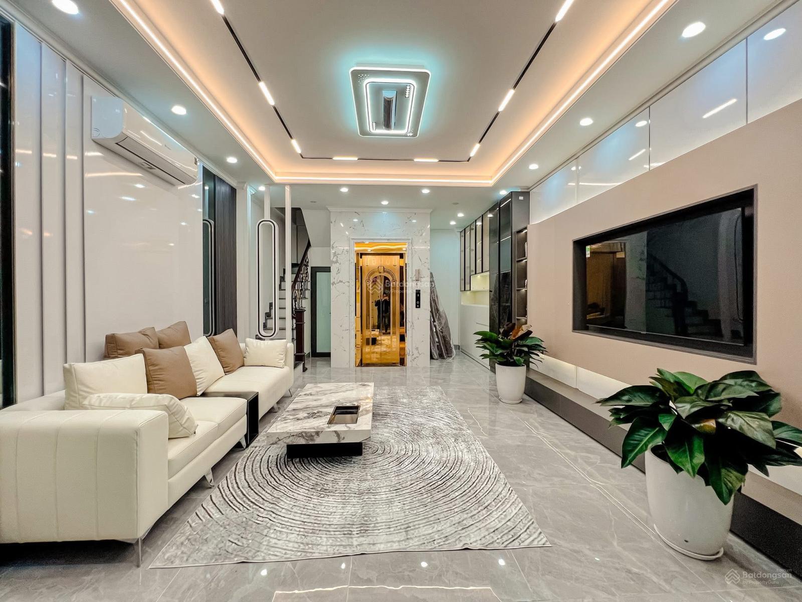 Bán nhà mới đẹp ô tô gần phố Hoàng Quốc Việt, Phạm Văn Đồng, lô góc, thang máy: 42m2 x6tầng Bán nhà mới đẹp ô tô gần phố Hoàng Quốc Việt, Phạm Văn Đồng, lô góc, thang máy: 42m2 x6tầng