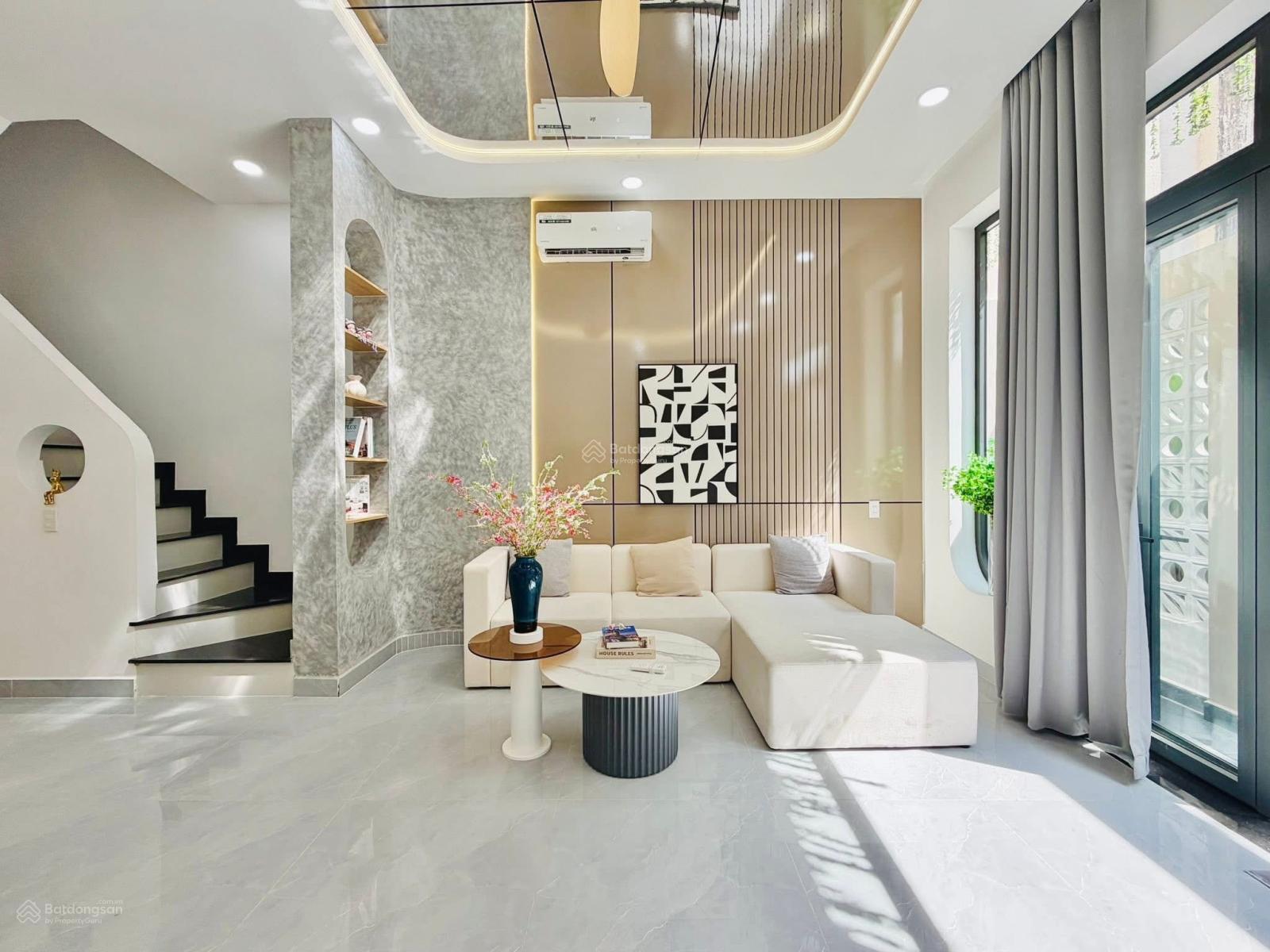 Siêu phẩm mới xây 4 tấm 3PN (có phòng master) P12 xây mới 100% đường Phan Huy Ích giá 5 tỷ 980 tr