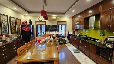 346tr/m2 mặt ngõ 84 Ngọc Khánh 95m2 - 5m mặt tiền ô tô tránh 2 mặt ngõ - Hàng xóm Vinhomes Giảng Võ