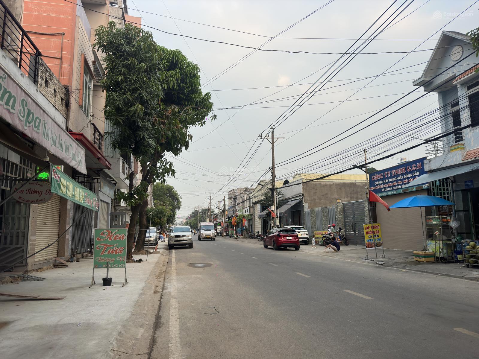 Chủ ngợp, bán gấp nhà trọ visip1, thu nhập 14tr2. Nhà lầu chắc chắn, vị trí thông kinh doanh. Lh em