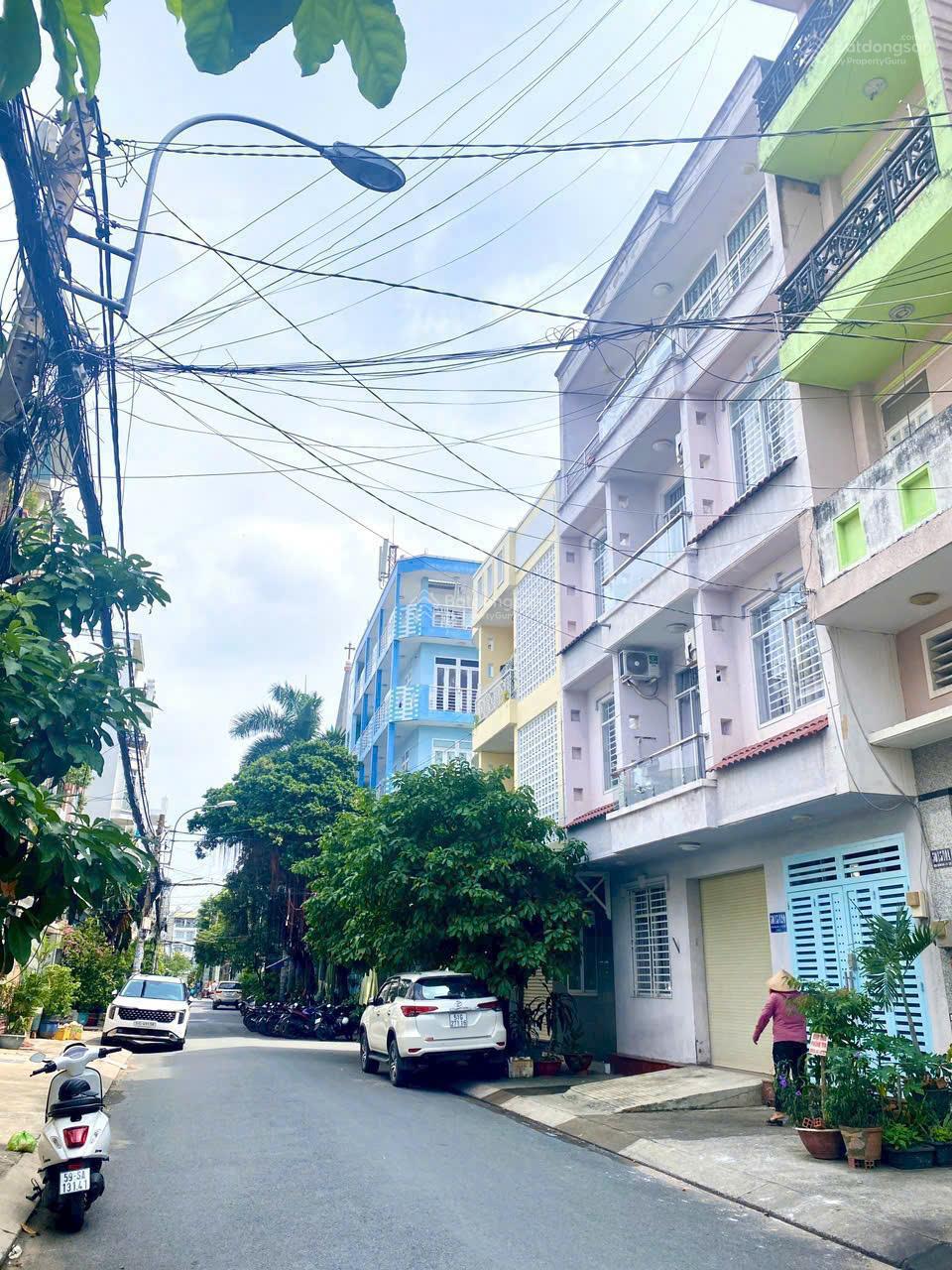 Giảm 1 tỷ Cần bán nhanh nhà hẻm xe tăng gần Hàng Xanh Bình Thạnh (4x20m) 3 tầng 5 phòng nhỉnh 13 tỷ Giảm 1 tỷ Cần bán nhanh nhà hẻm xe tăng gần Hàng Xanh Bình Thạnh (4x20m) 3 tầng 5 phòng nhỉnh 13 tỷ