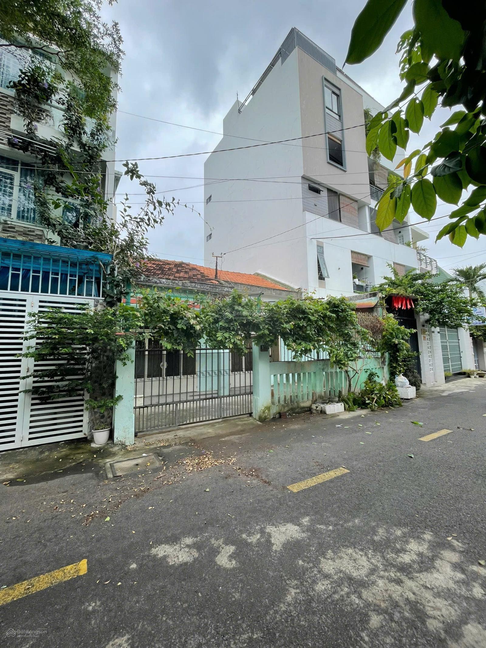 BÁN ĐẤT TẶNG NHÀ MẶT TIỀN NGANG 8.5m (HIẾM) - VUÔNG VỨC - KHU TRUNG TÂM BÀN CỜ NHA TRANG