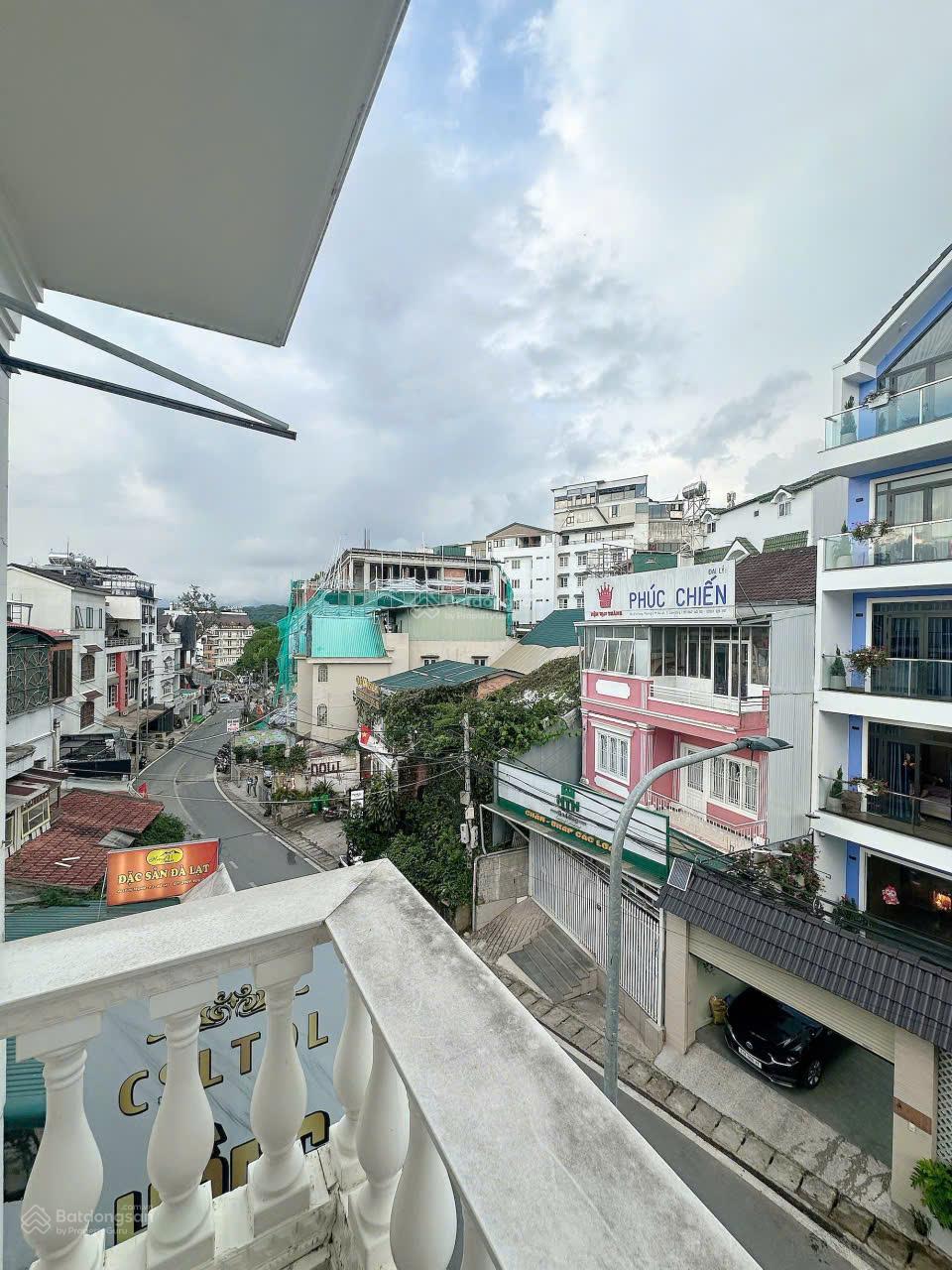 Bán khách sạn cách hồ Xuân Hương 200m đường Lý Tư Trọng Đà Lạt