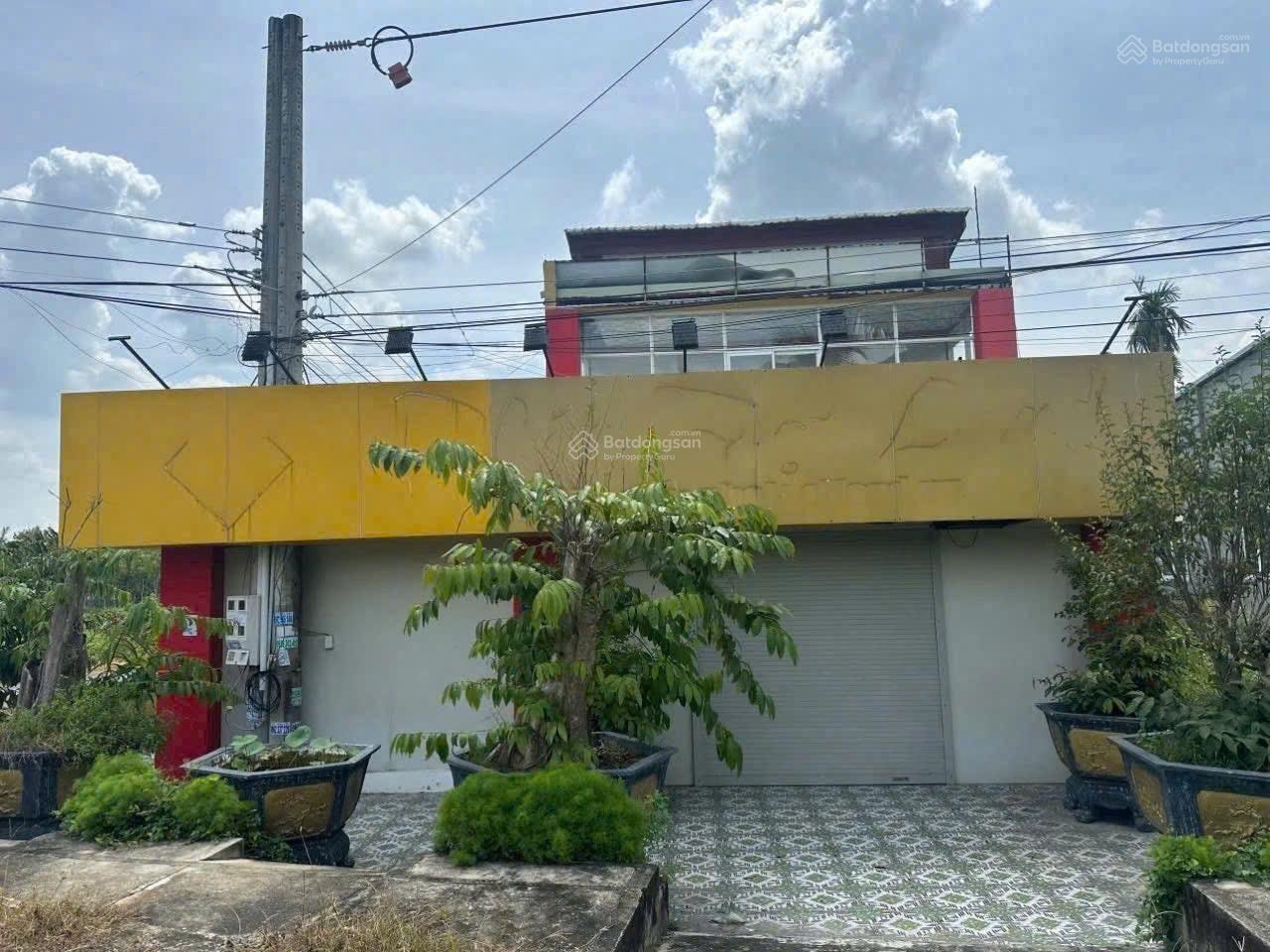 Nhà Phước Đông Gò Dầu Tây Ninh góc 3 MT DT: 344m2 có 100m2 thổ cư giá 680Trieu