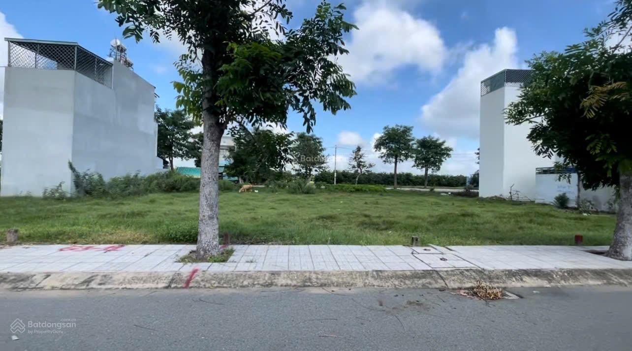 Đất sổ riêng , hướng đông 4x19 , Dân cư đông vui