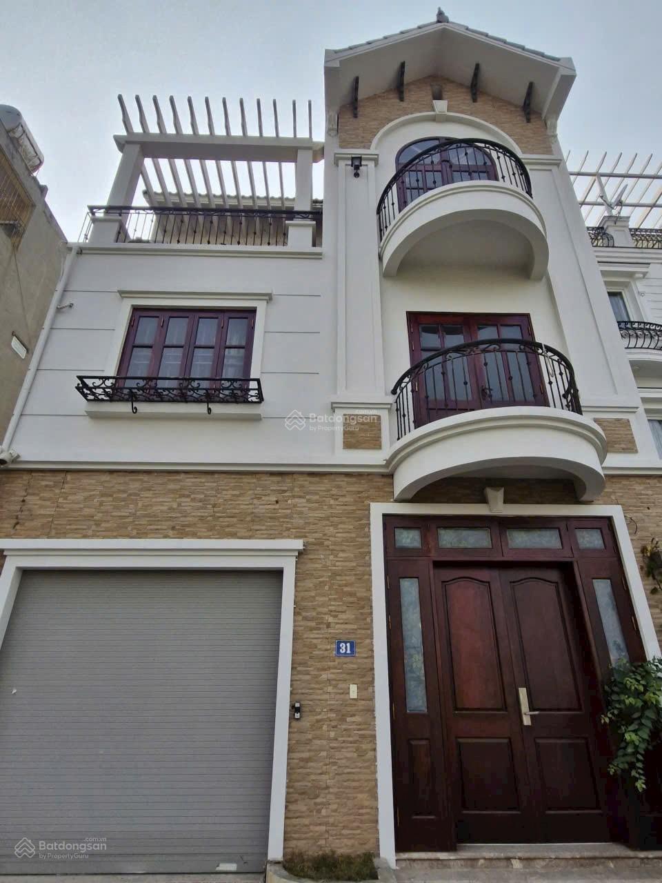 Bán nhà Bát Khối, Cự Khối, Long Biên, 75m2, MT 8m, giá 19 tỷ, view Hồ phong thủy hữu tình