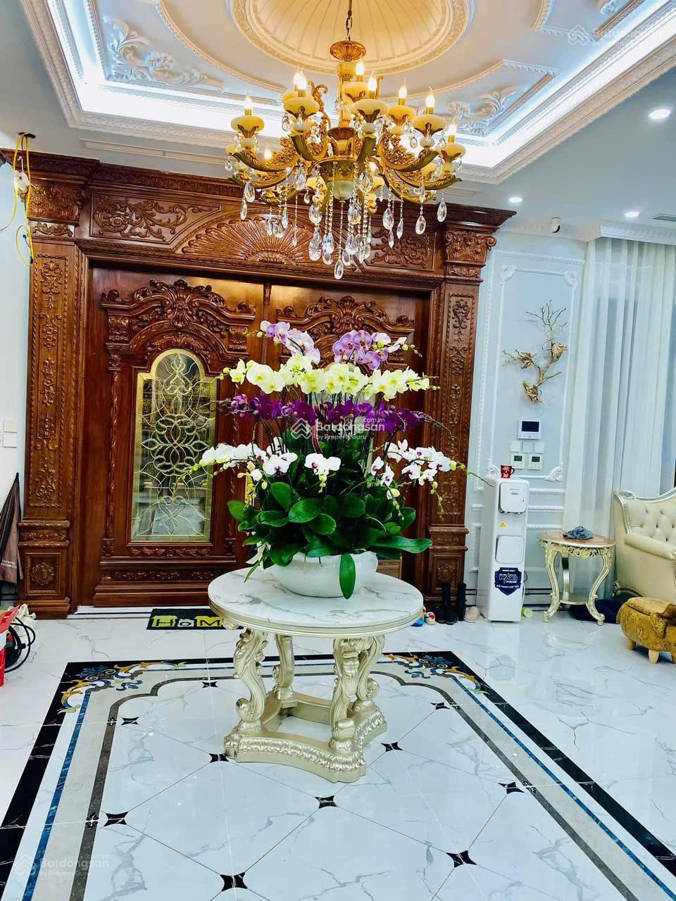 Dinh thự hoàng gia lô góc 2 mặt tiền - "Sống thượng lưu" tại trung tâm Nam Từ Liêm thang máy 170m2