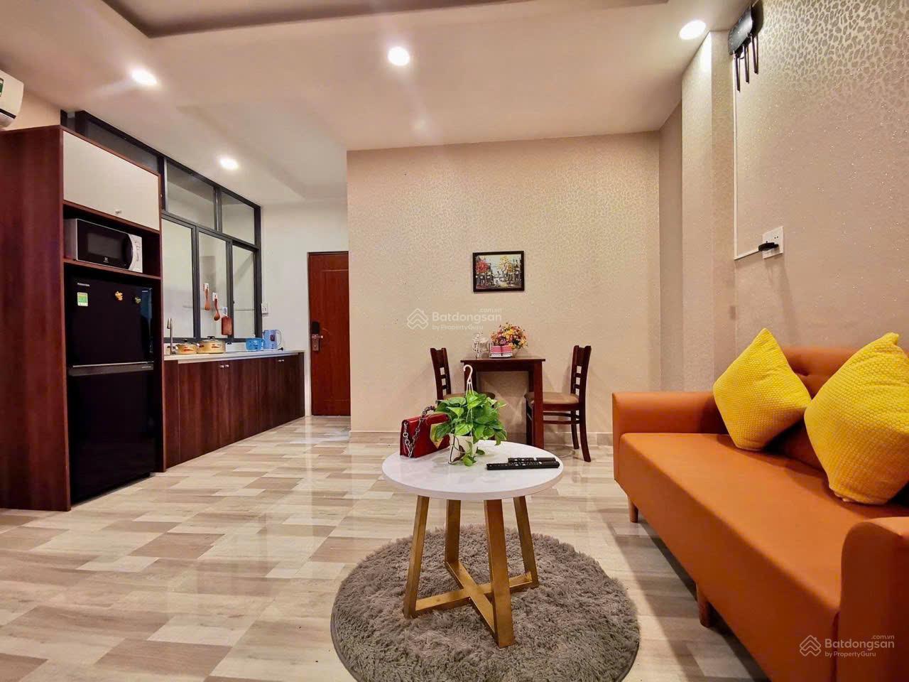 Hẻm xe hơi đường Đồng Đen - diện tích 4.5x20m - trệt 2 lầu sân thượng - giá 13.5 tỷ TL