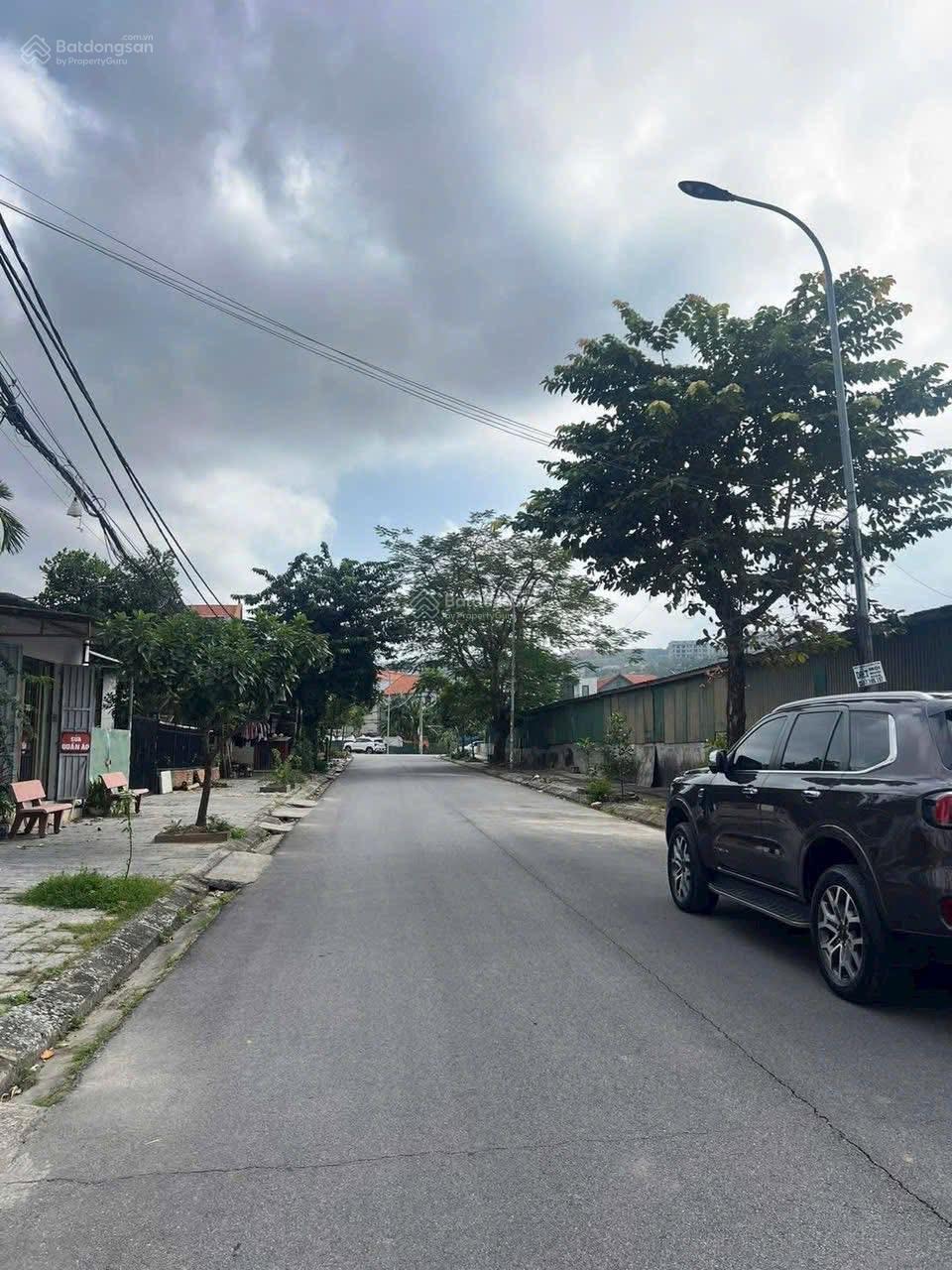 Chính chủ cần bán đất 55,4m2 ôtô đỗ cửa trung tâm khu sân vườn Cái Dăm, trung tâm Bãi Cháy, Hạ Long