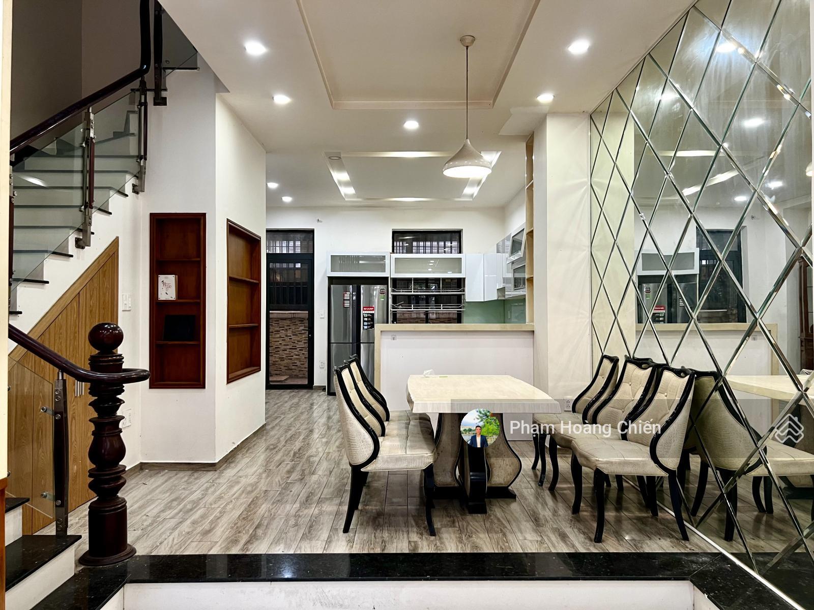 Cho thuê nhà phố Lakeview City, DT 5x20m giá 29 triệu full nội thất, 4PN 5WC, hướng Chính Tây Cho thuê nhà phố Lakeview City, DT 5x20m giá 29 triệu full nội thất, 4PN 5WC, hướng Chính Tây