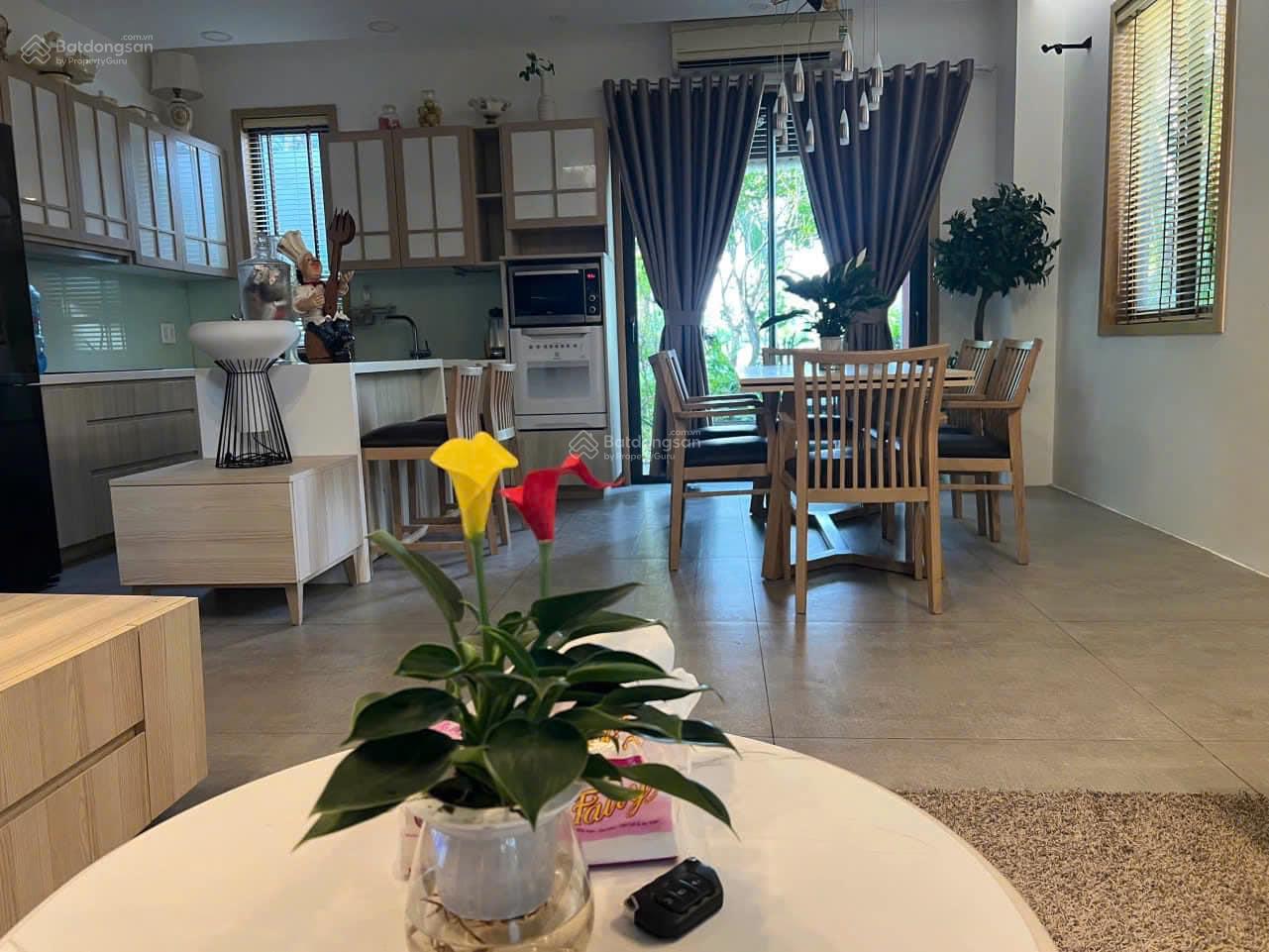 Cho thuê biệt thự Valora Fuji 13mx13m 3PN gần Liên Phường, Đỗ Xuân Hợp. LH 0901 193 ***