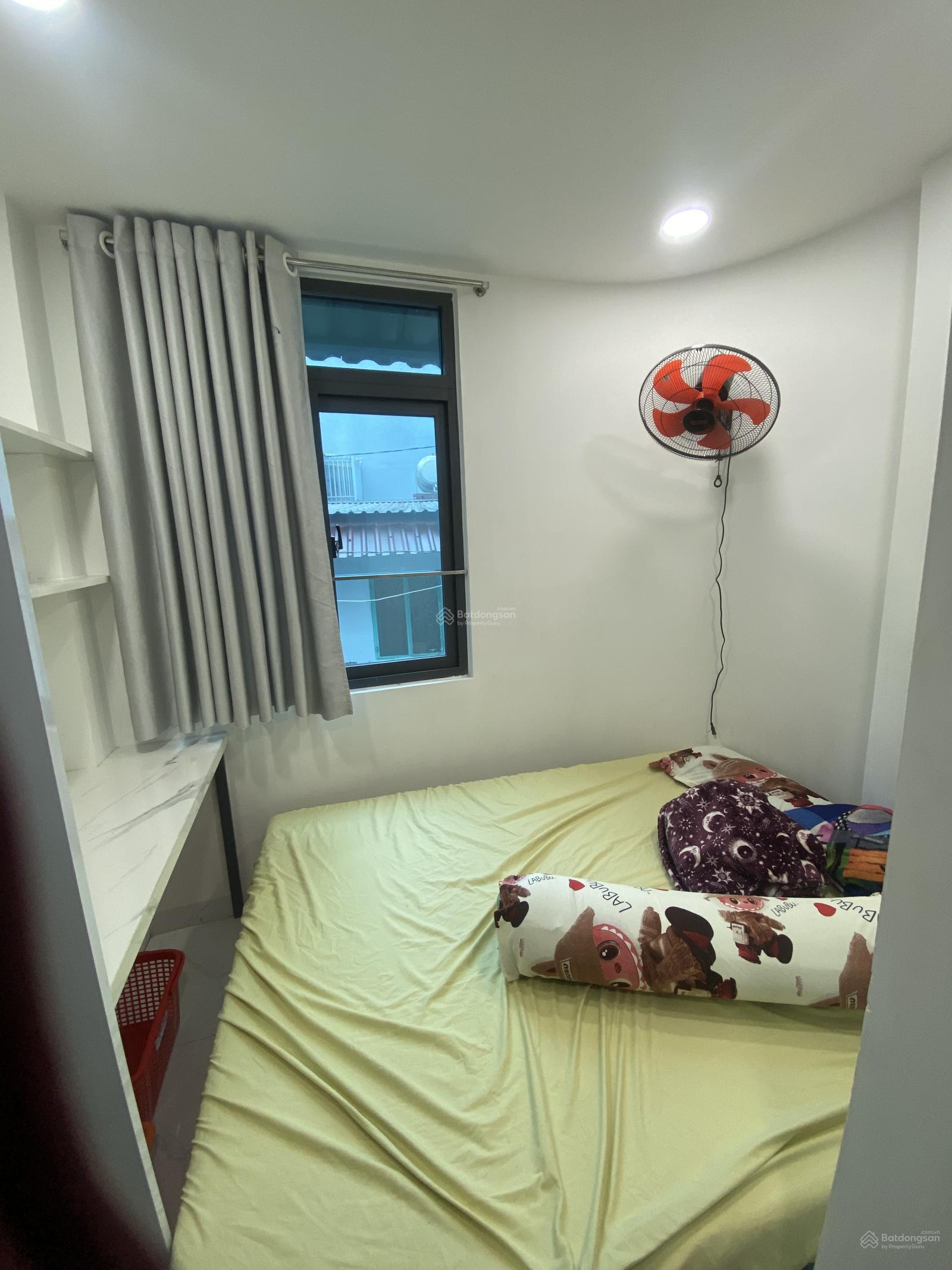 Chính chủ cho thuê nhà xây mới 3 tầng cạnh MT Hoàng Sa, full nội thất 15tr/tháng