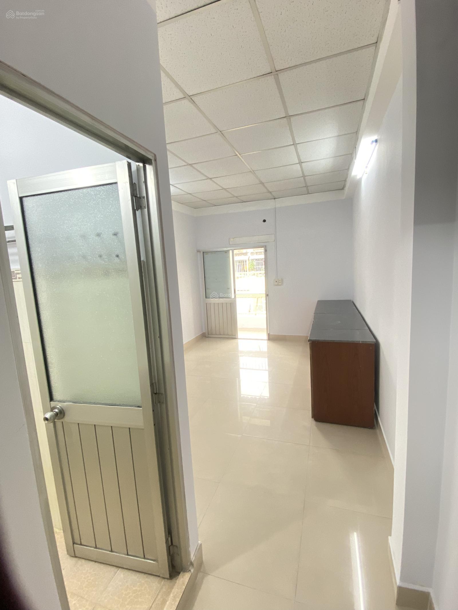 Chính chủ bán chung cư Chu Văn An 80m2, có 3PN, sổ hồng giá 2,95tỷ