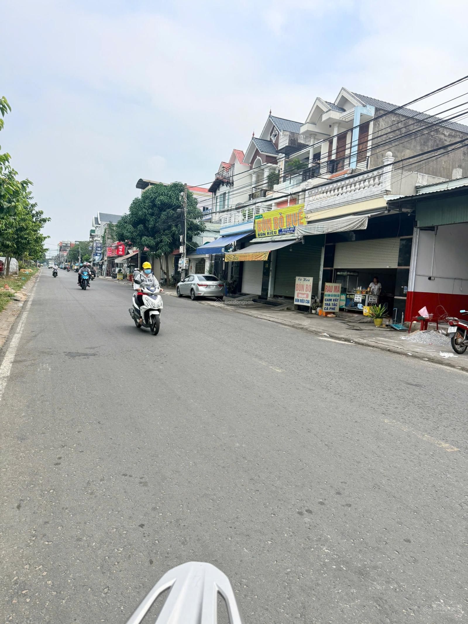 Bán nhà visip1 BD, đường D6 kinh doanh, ngay trường học, thu nhập 17,5triệu tháng,0366 236 *** Bán nhà visip1 BD, đường D6 kinh doanh, ngay trường học, thu nhập 17,5triệu tháng,0366 236 ***