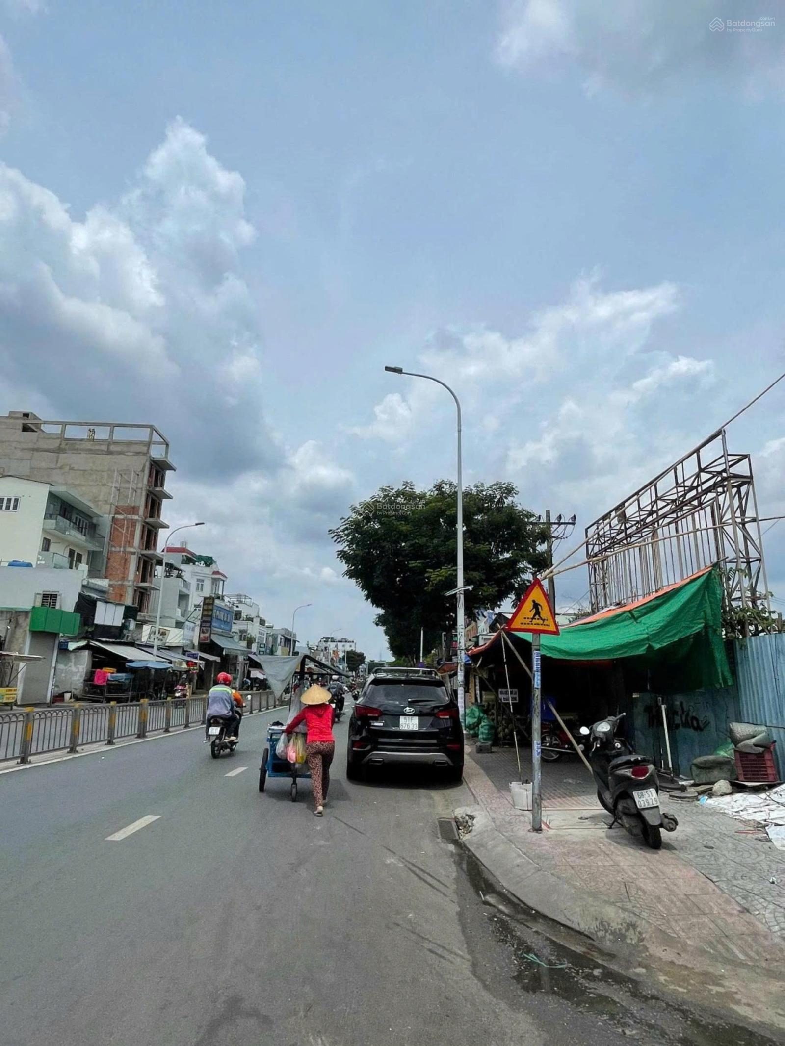 Bán Tòa Nhà MT Lê Đức Thọ P13 Gò Vấp, DT 30x93m CN 2.705m2, KC 5 Tầng Giá 250 tỷ Bán Tòa Nhà MT Lê Đức Thọ P13 Gò Vấp, DT 30x93m CN 2.705m2, KC 5 Tầng Giá 250 tỷ