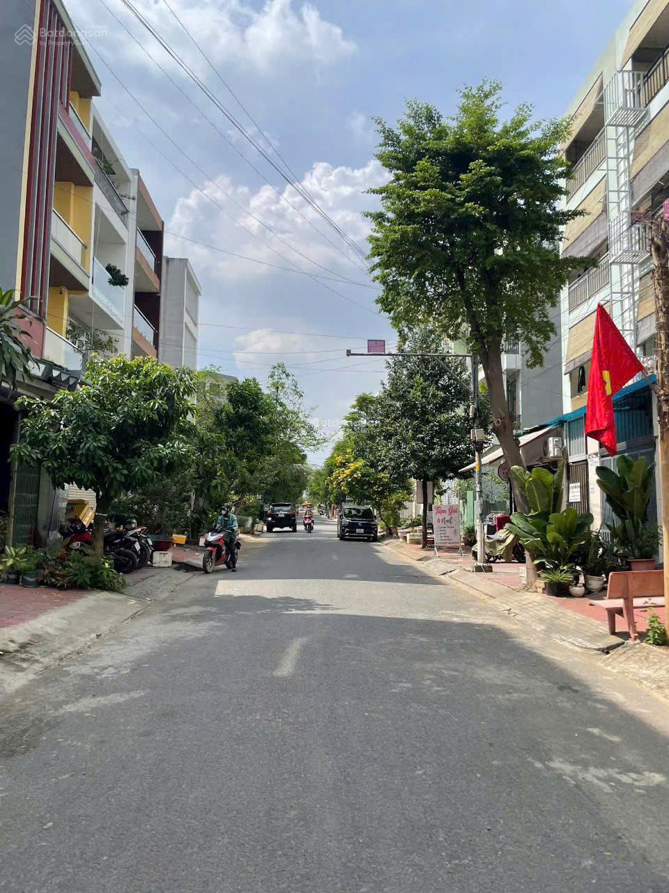 BÁN GẤP ĐẤT ĐƯỜNG 12M  ĐẶNG THÙY TRÂM, P13, BÌNH THẠNH  GẦN ĐH VĂN LANG  120m²  CHỈ 15,3 TỶ TL
